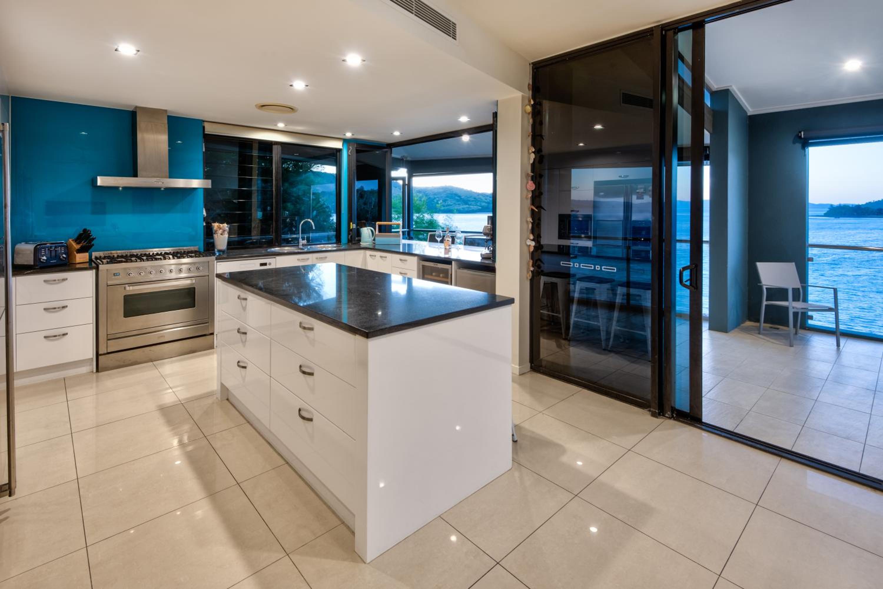 Edge Apartments on Hamilton Island by HIHA