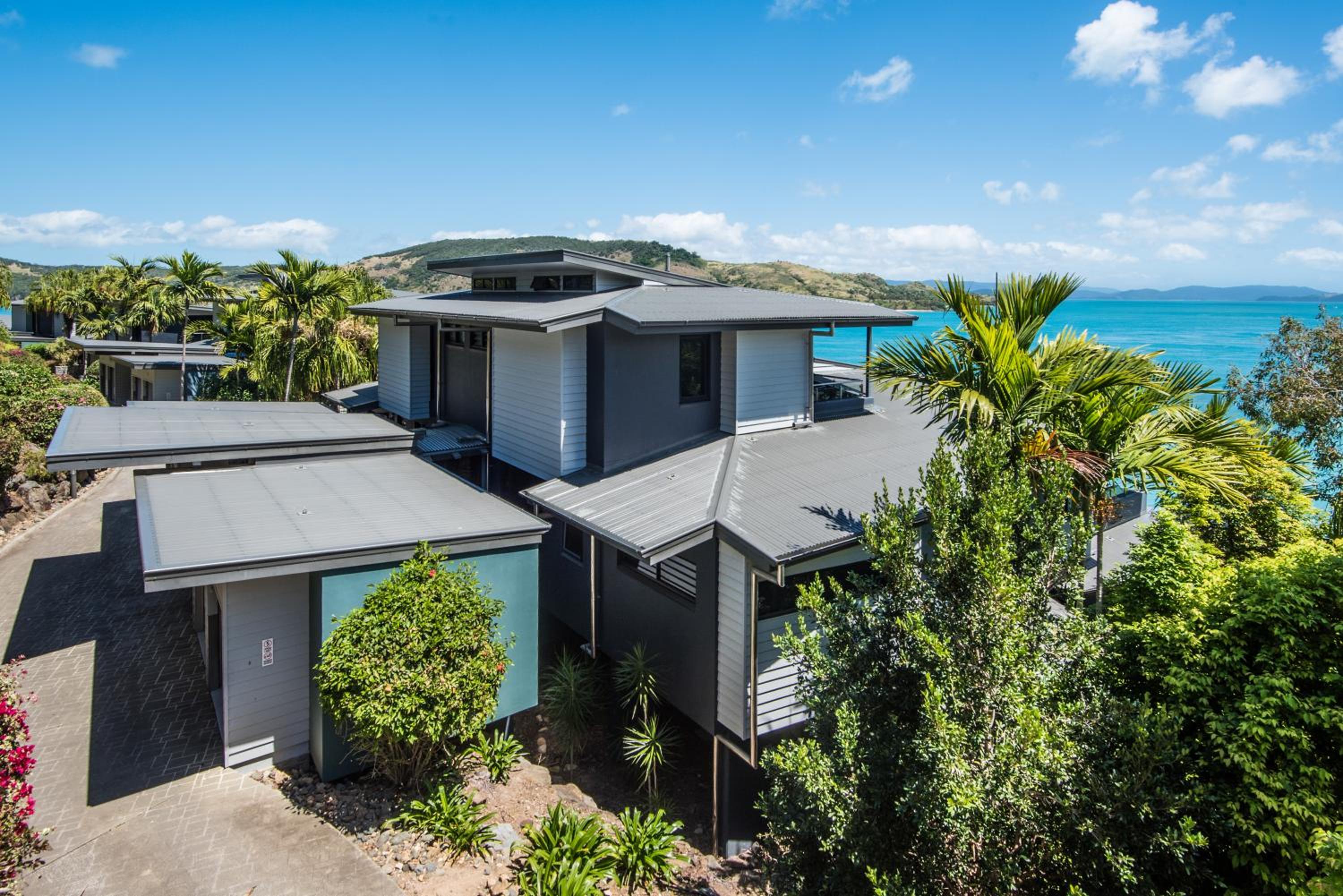 Edge Apartments on Hamilton Island by HIHA