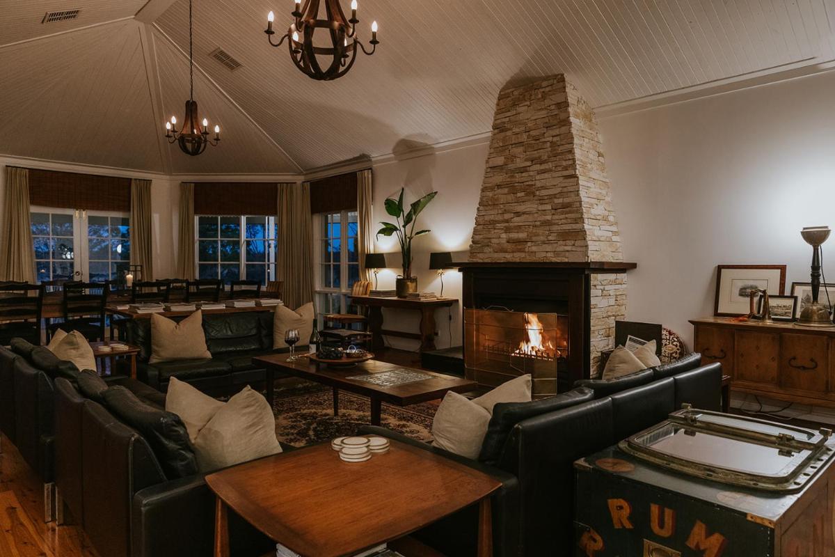 Corunna Station Country House