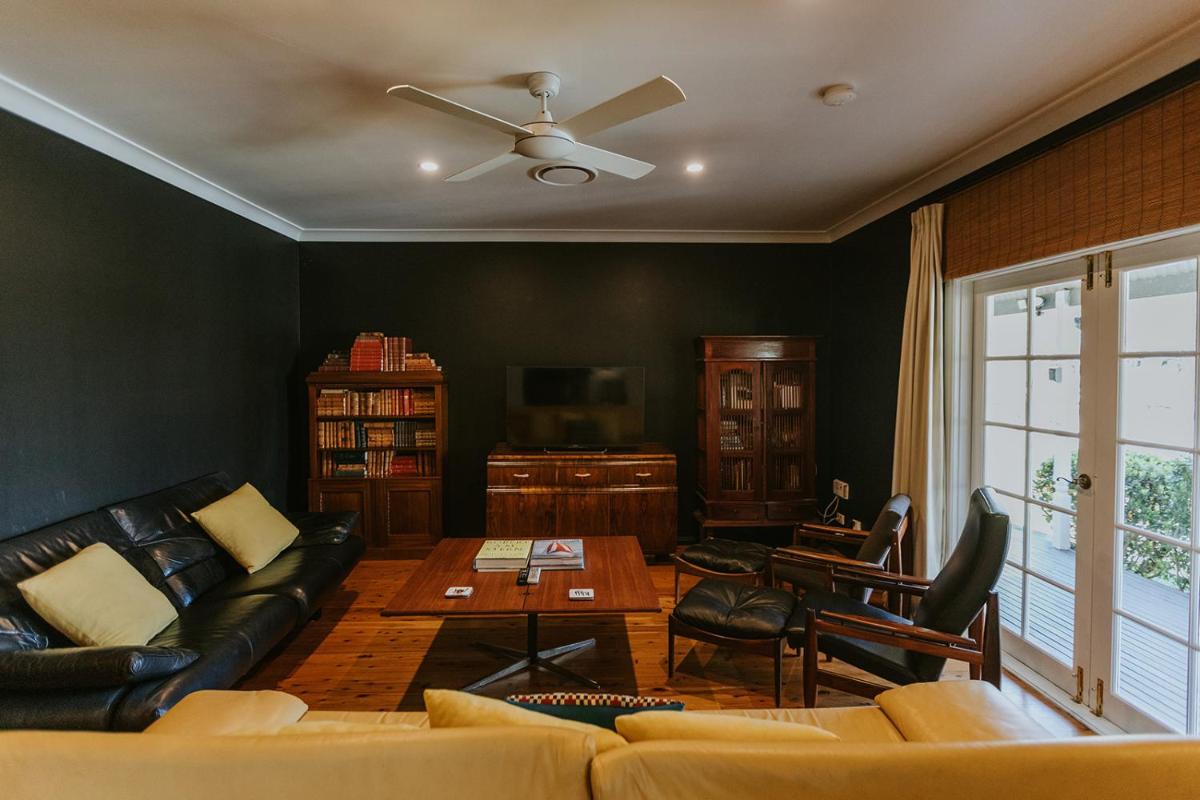 Corunna Station Country House