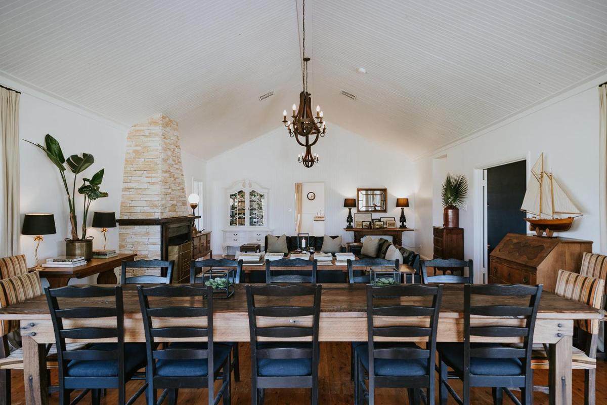 Corunna Station Country House