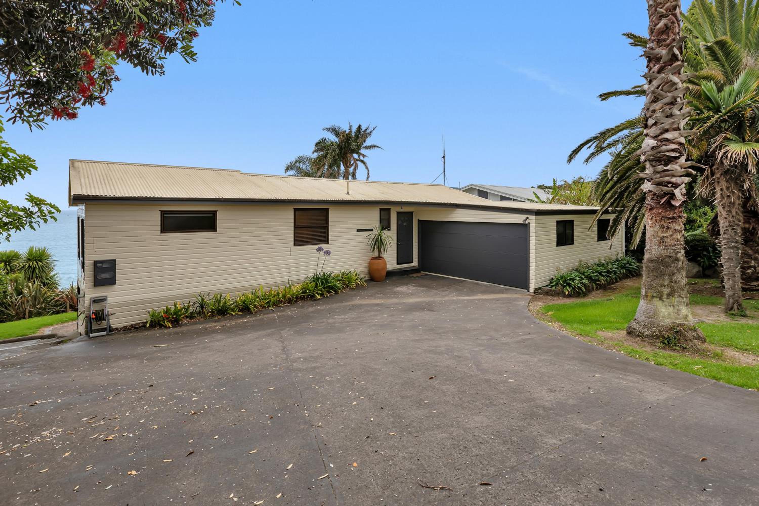 Coopers Sands - Coopers Beach Holiday Home view 5