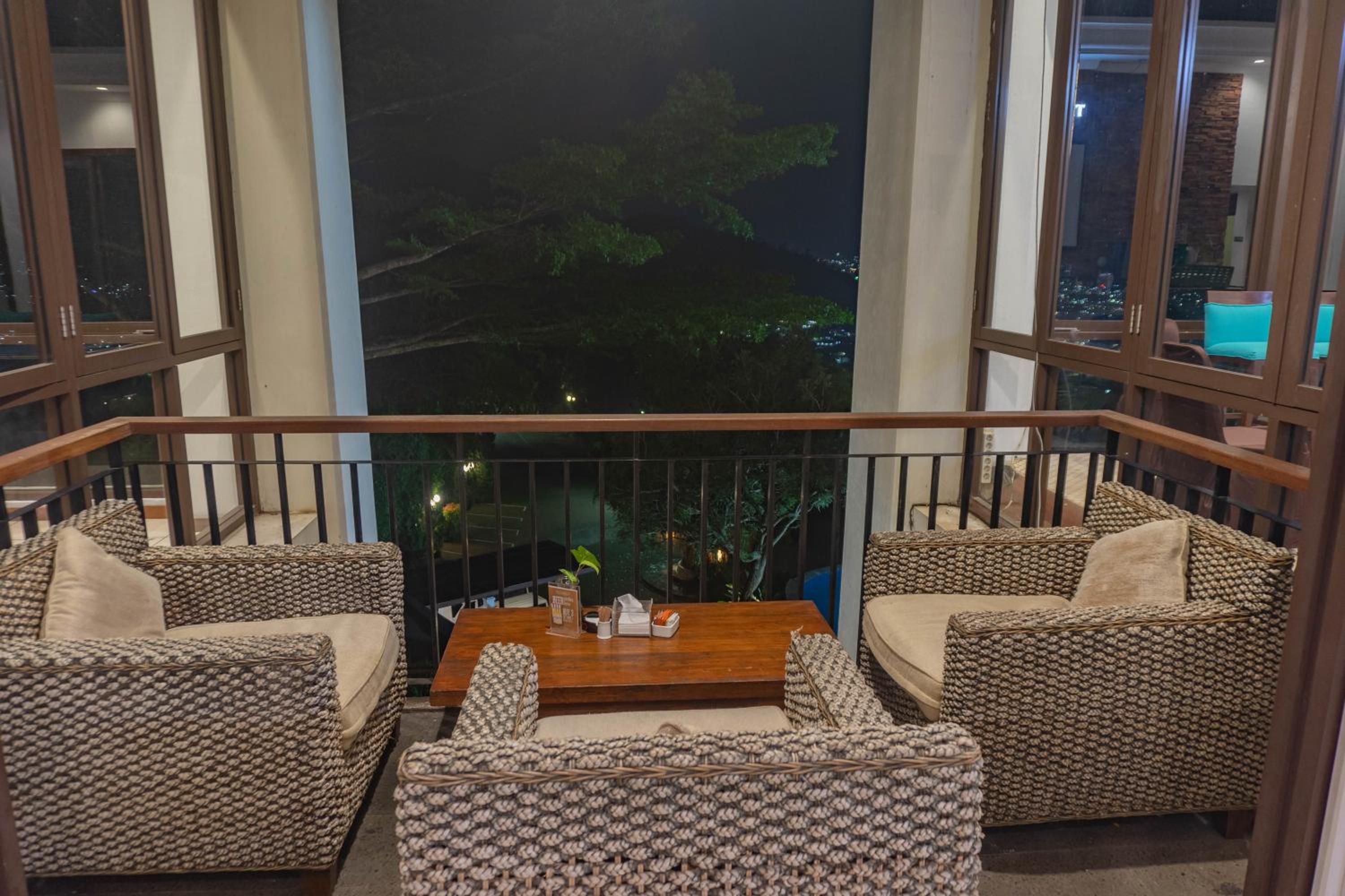 Jambuluwuk Convention Hall & Resort Batu