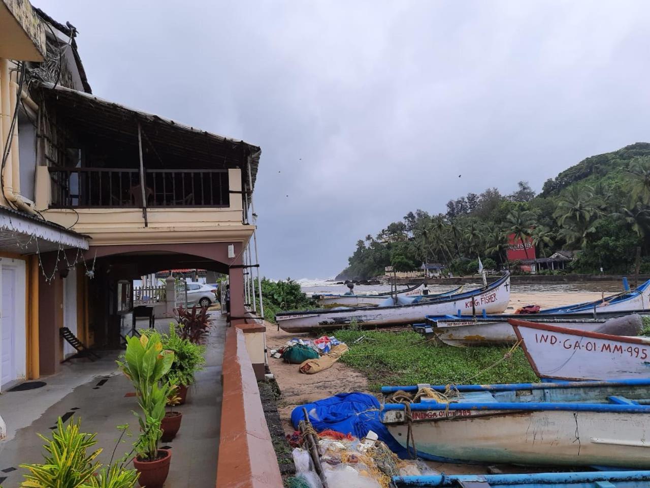 Baia Do Sol - Beachfront boutique Resort in Baga, Calangute