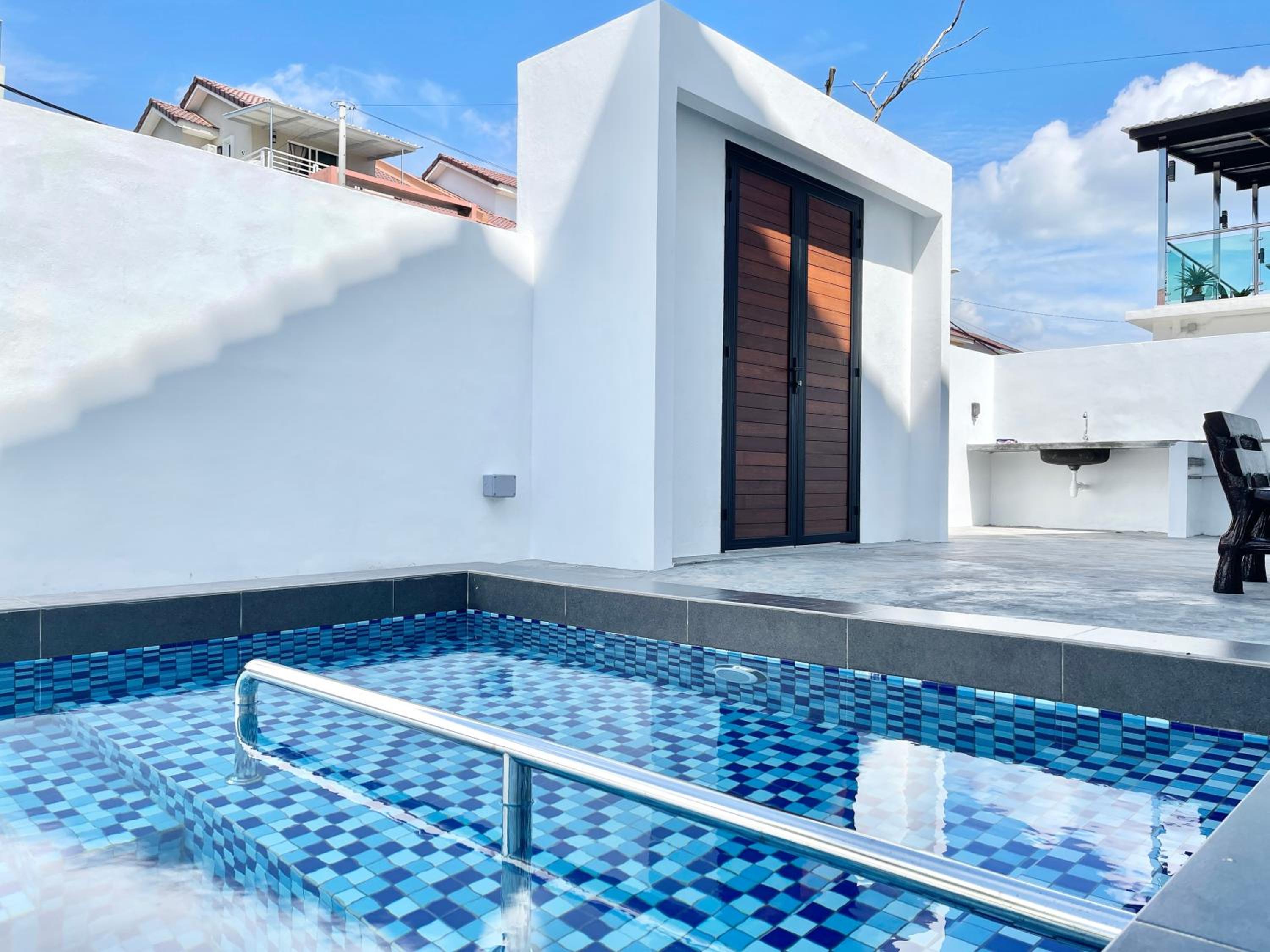 Spacious Home with Private Swimming Pool in Langkawi by Zervin photo 6
