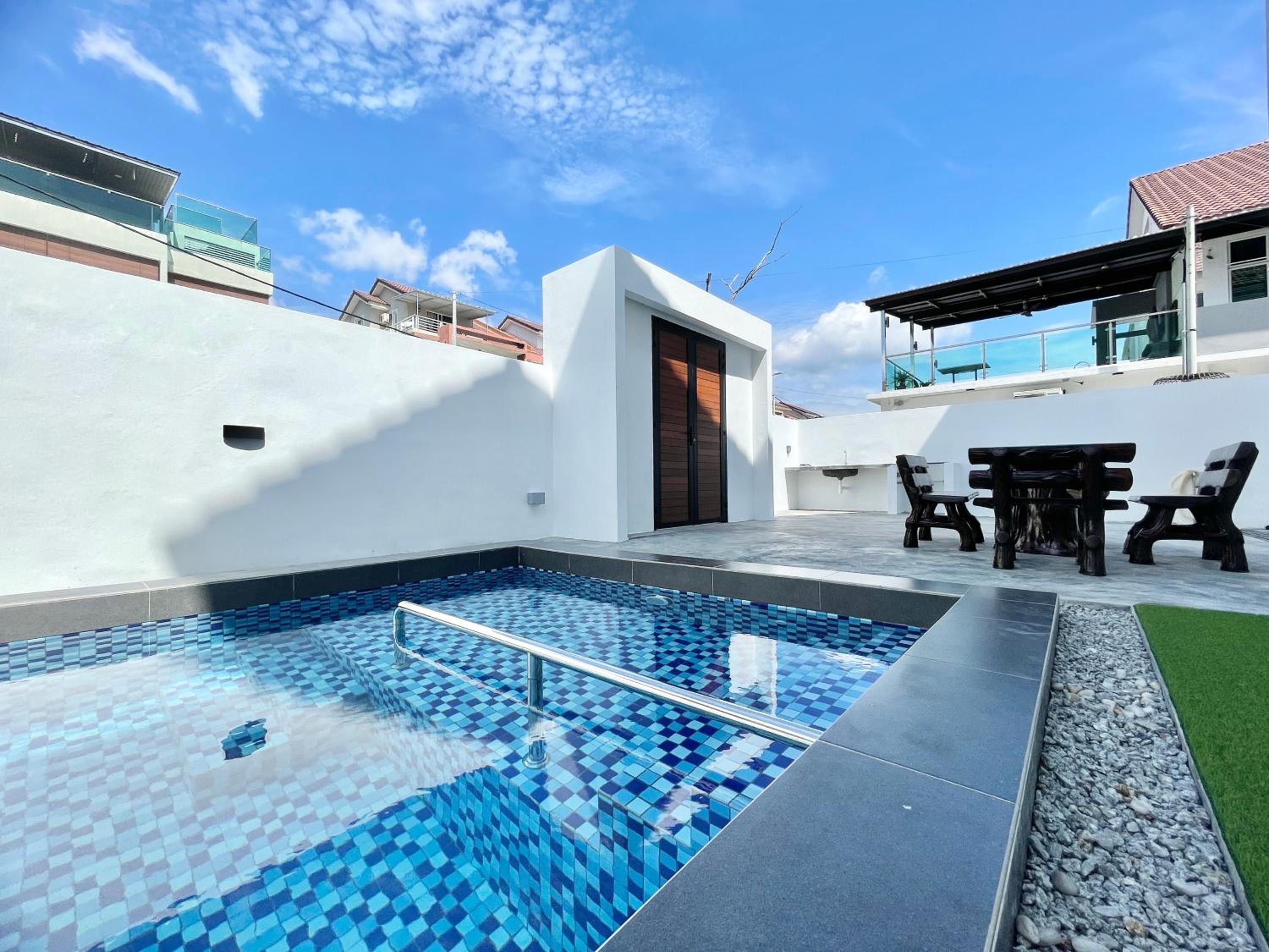 Spacious Home with Private Swimming Pool in Langkawi by Zervin photo 5