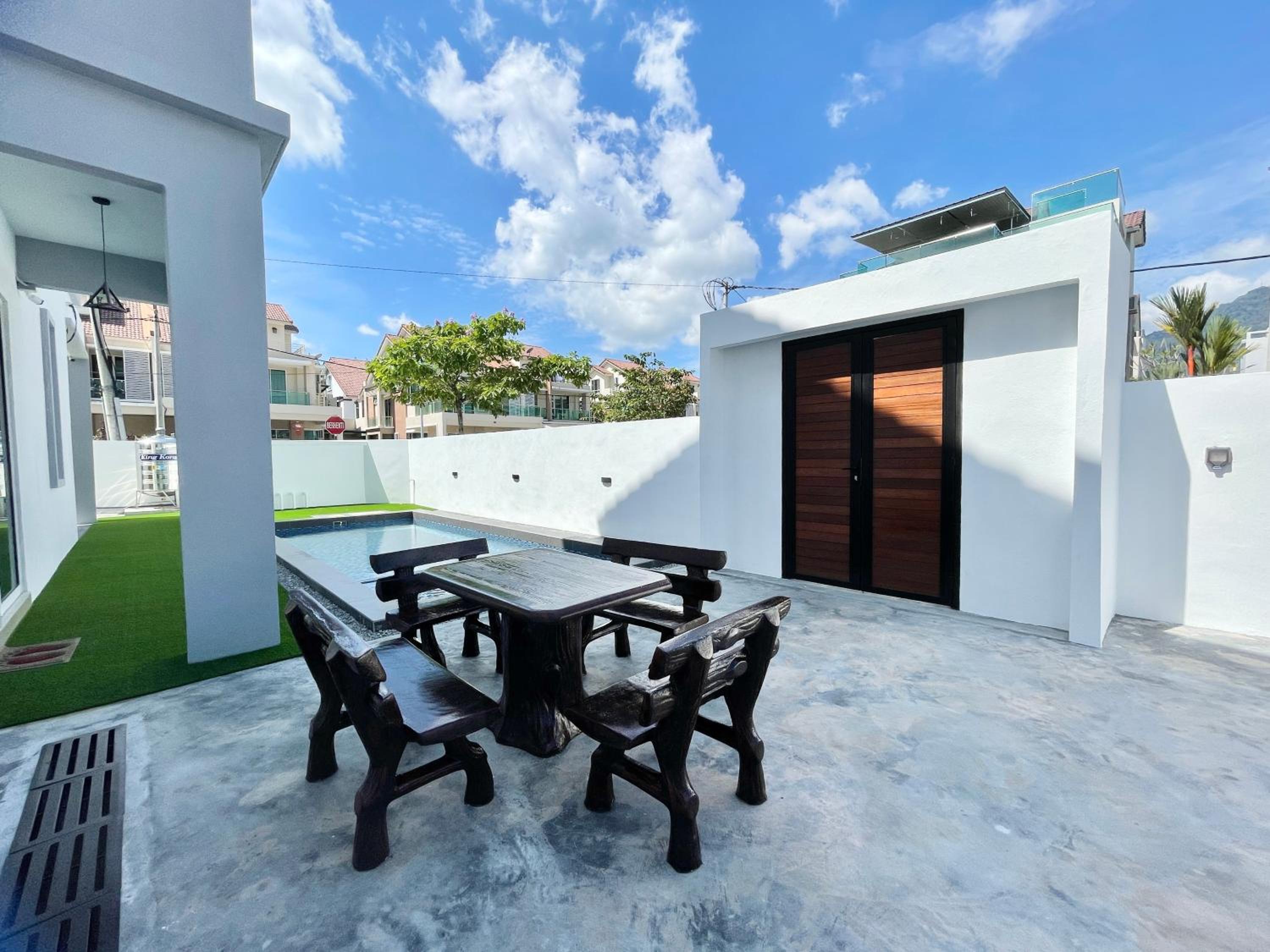 Spacious Home with Private Swimming Pool in Langkawi by Zervin photo 7