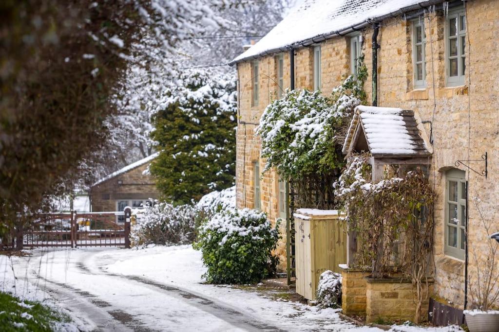 Charlotte's Cottage, a Charming Cotswolds Getaway