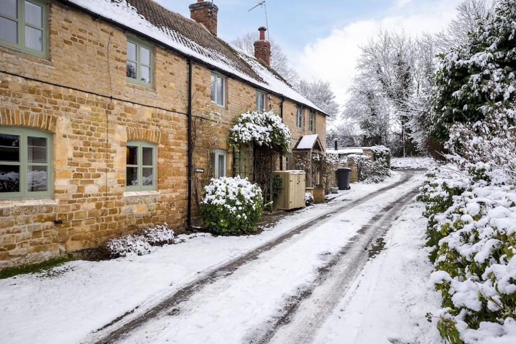 Charlotte's Cottage, a Charming Cotswolds Getaway