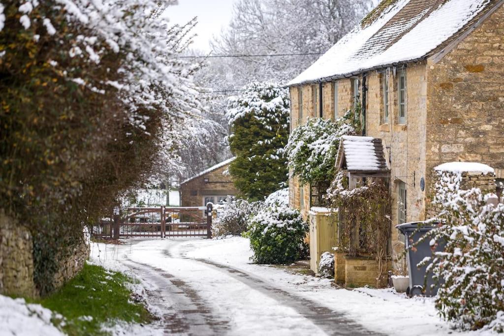 Charlotte's Cottage, a Charming Cotswolds Getaway