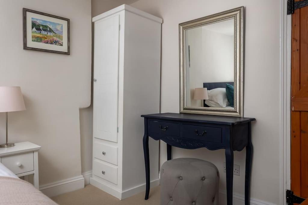 Charlotte's Cottage, a Charming Cotswolds Getaway