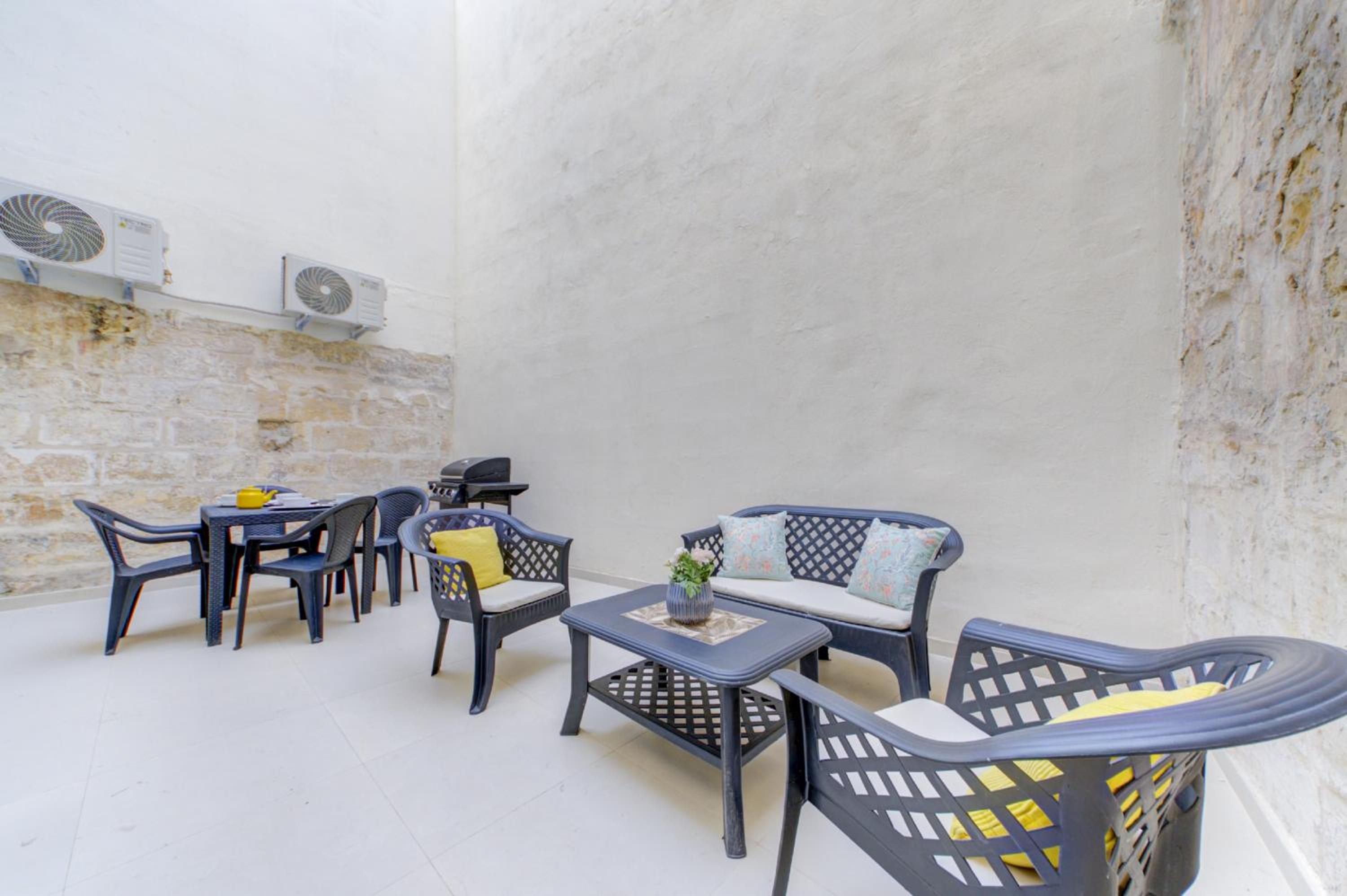 Tranquil Msida Creek 1-Bedroom Apartments & Penthouse view 2