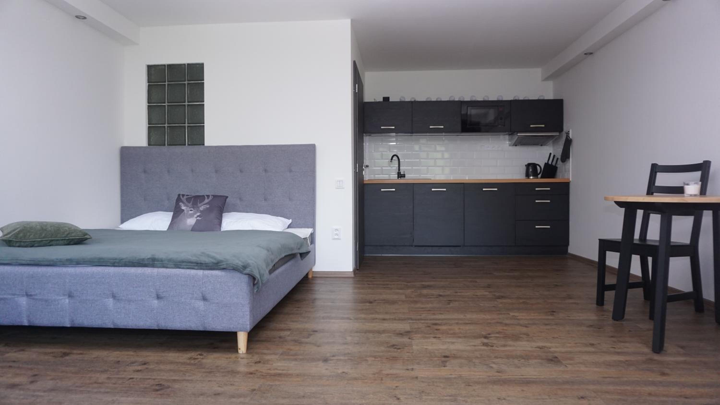 Cedron Apartments