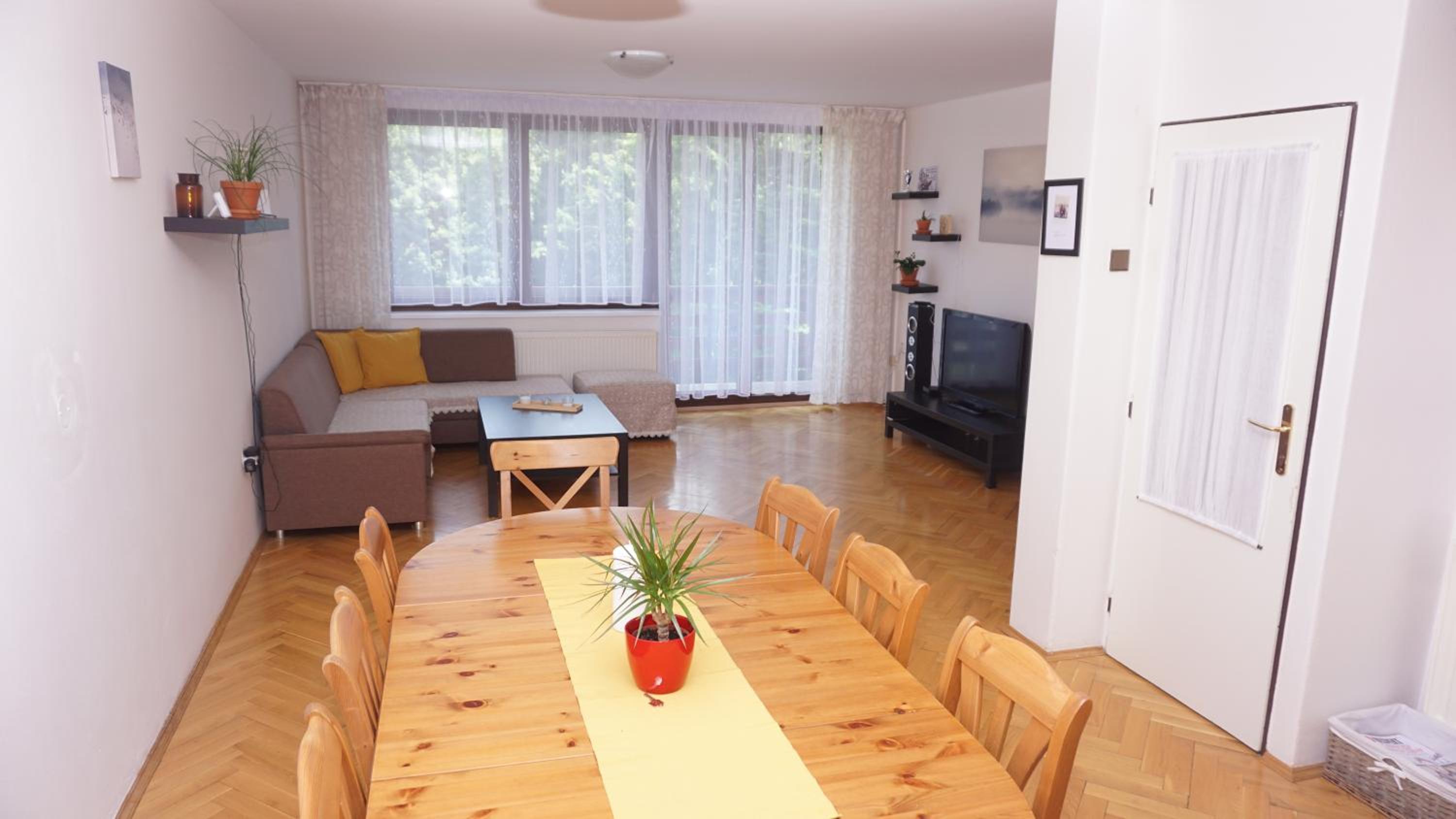 Cedron Apartments