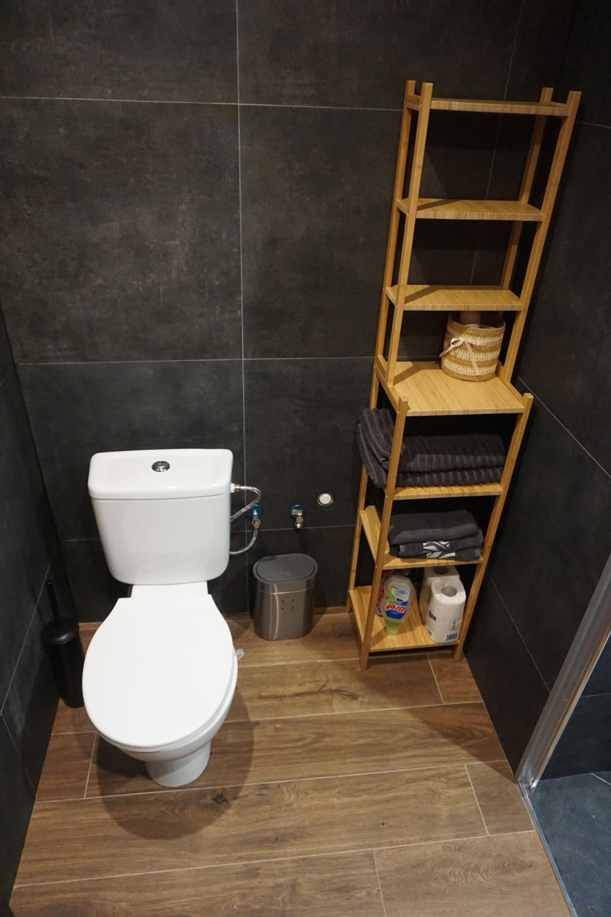 Cedron Apartments