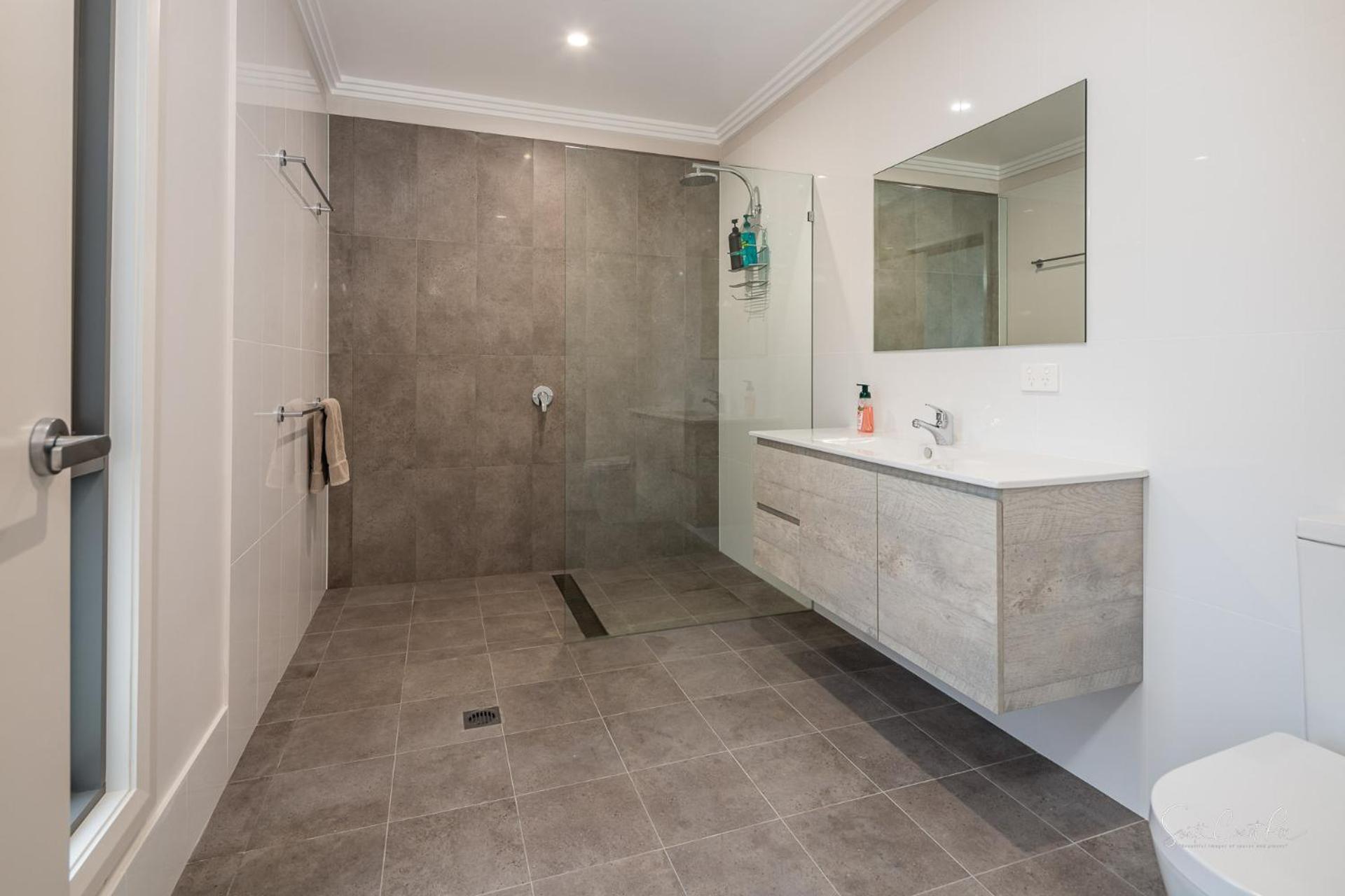 New Sunshine Bay Homes