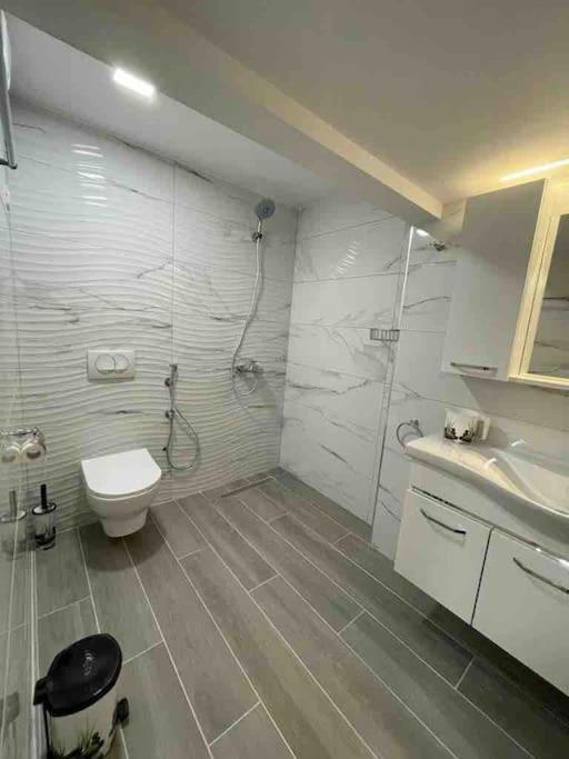 Lovely apartment in Pogradec city with a lake view