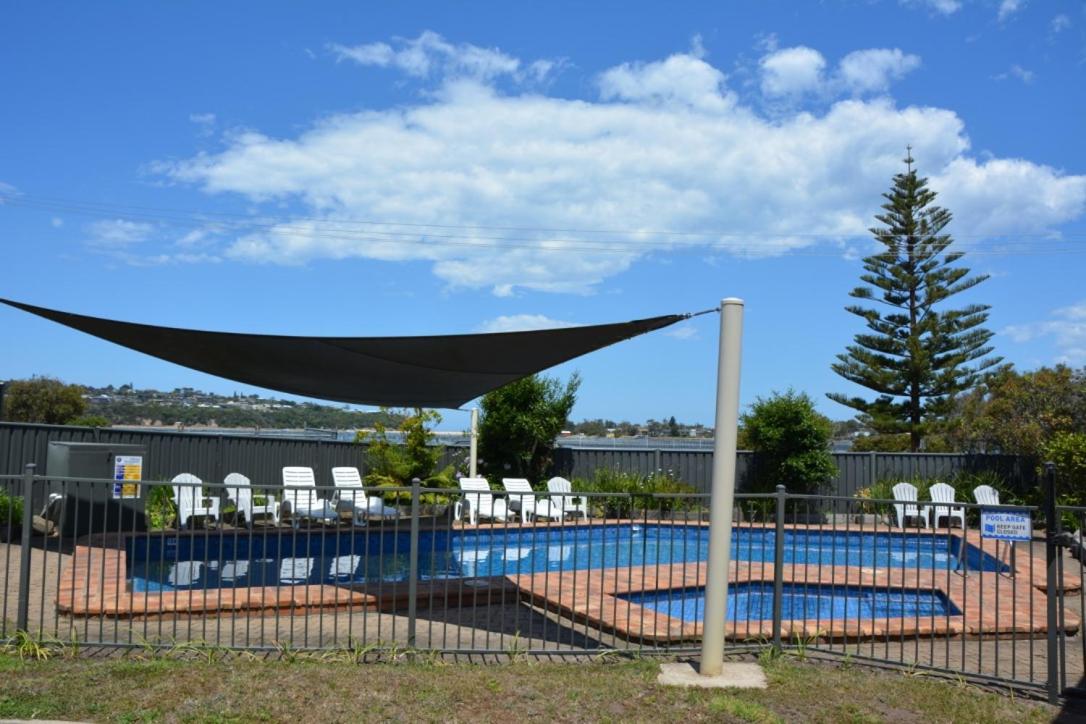 Penguin Lakeview Merimbula