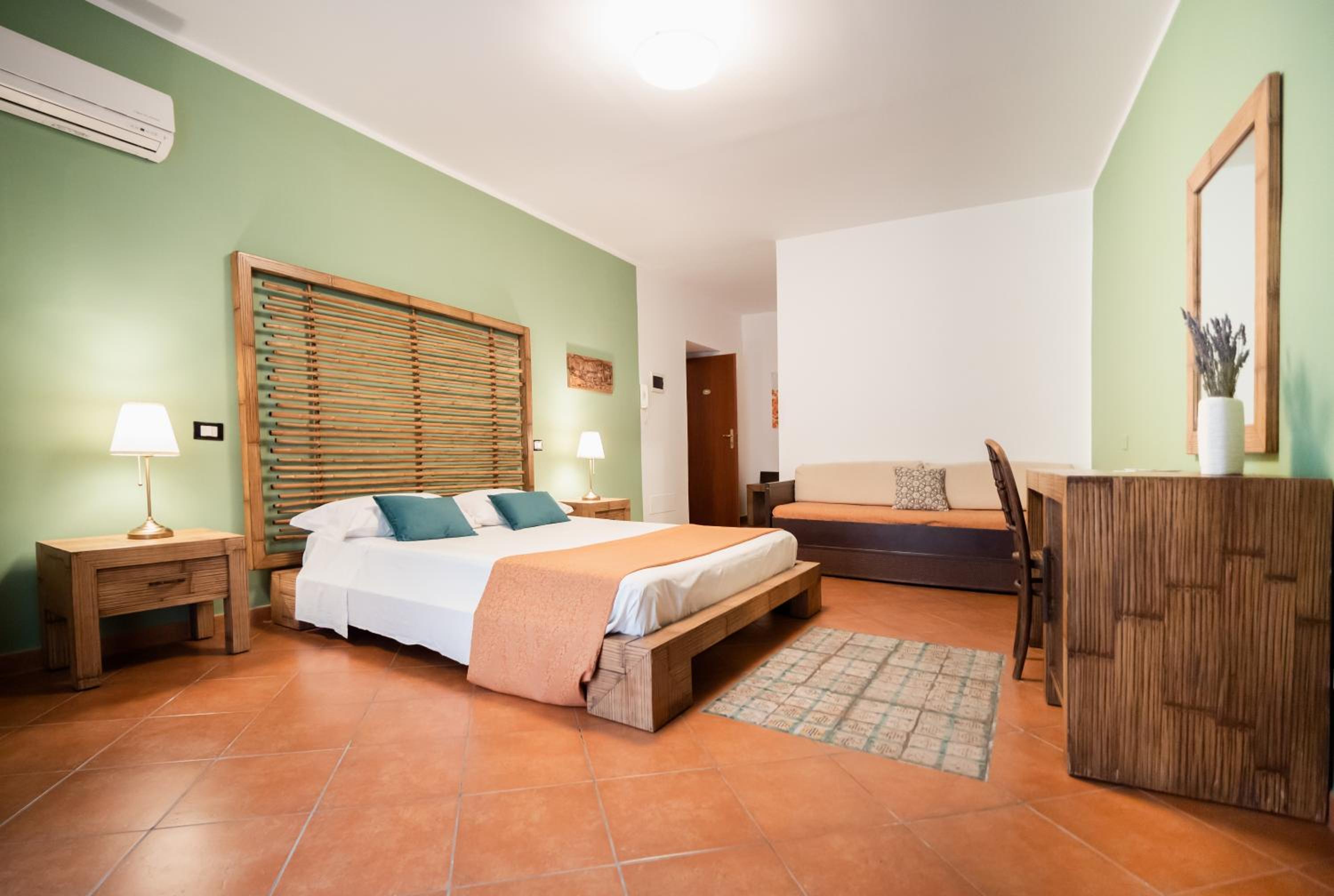Kalamarina Rooms