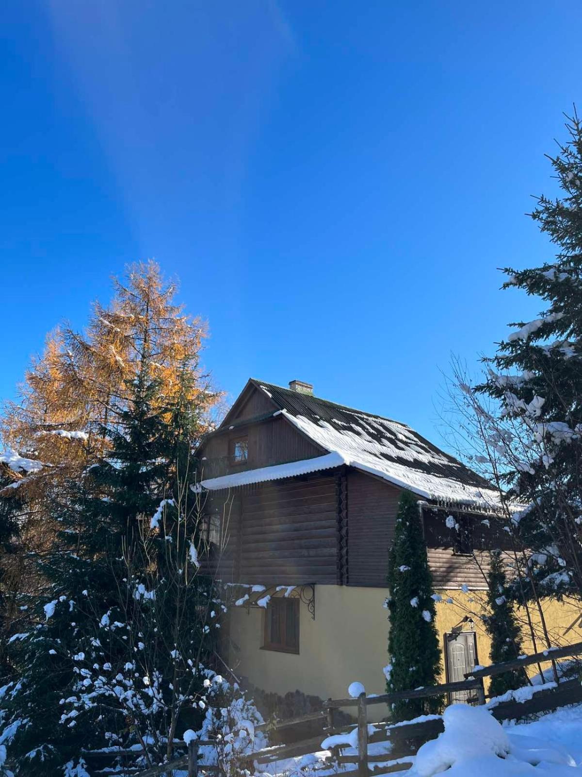 Na Velykim en Yaremche