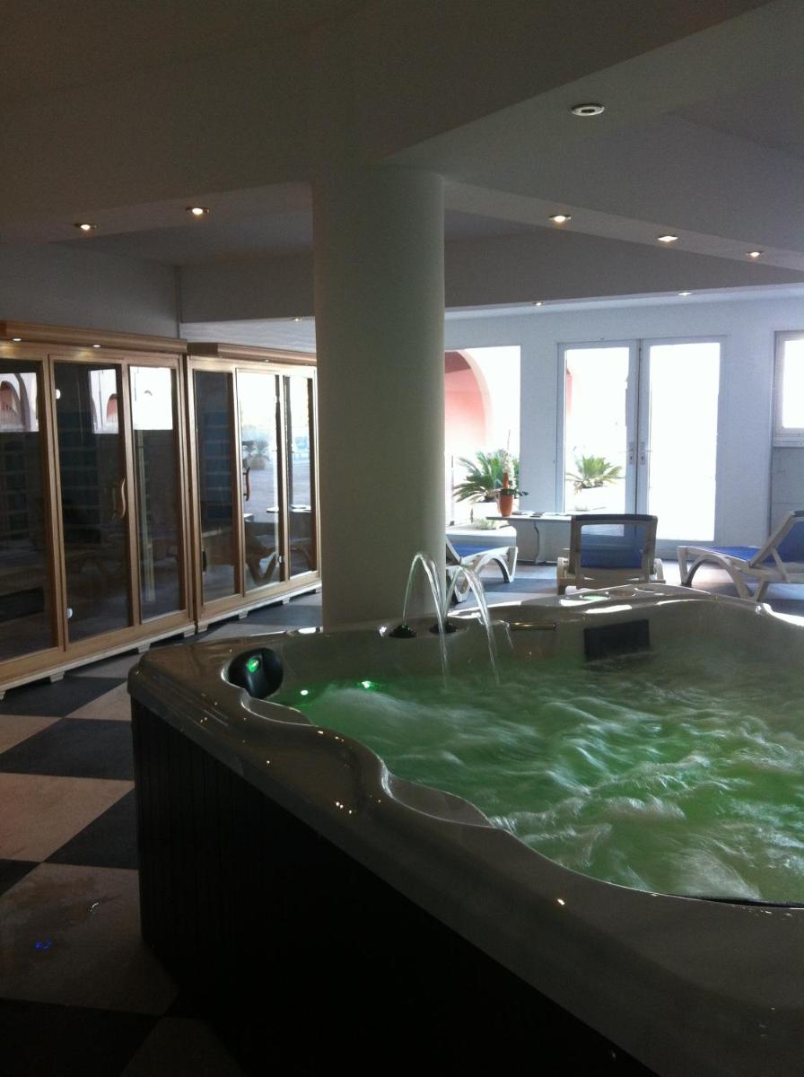 Jacuzzi