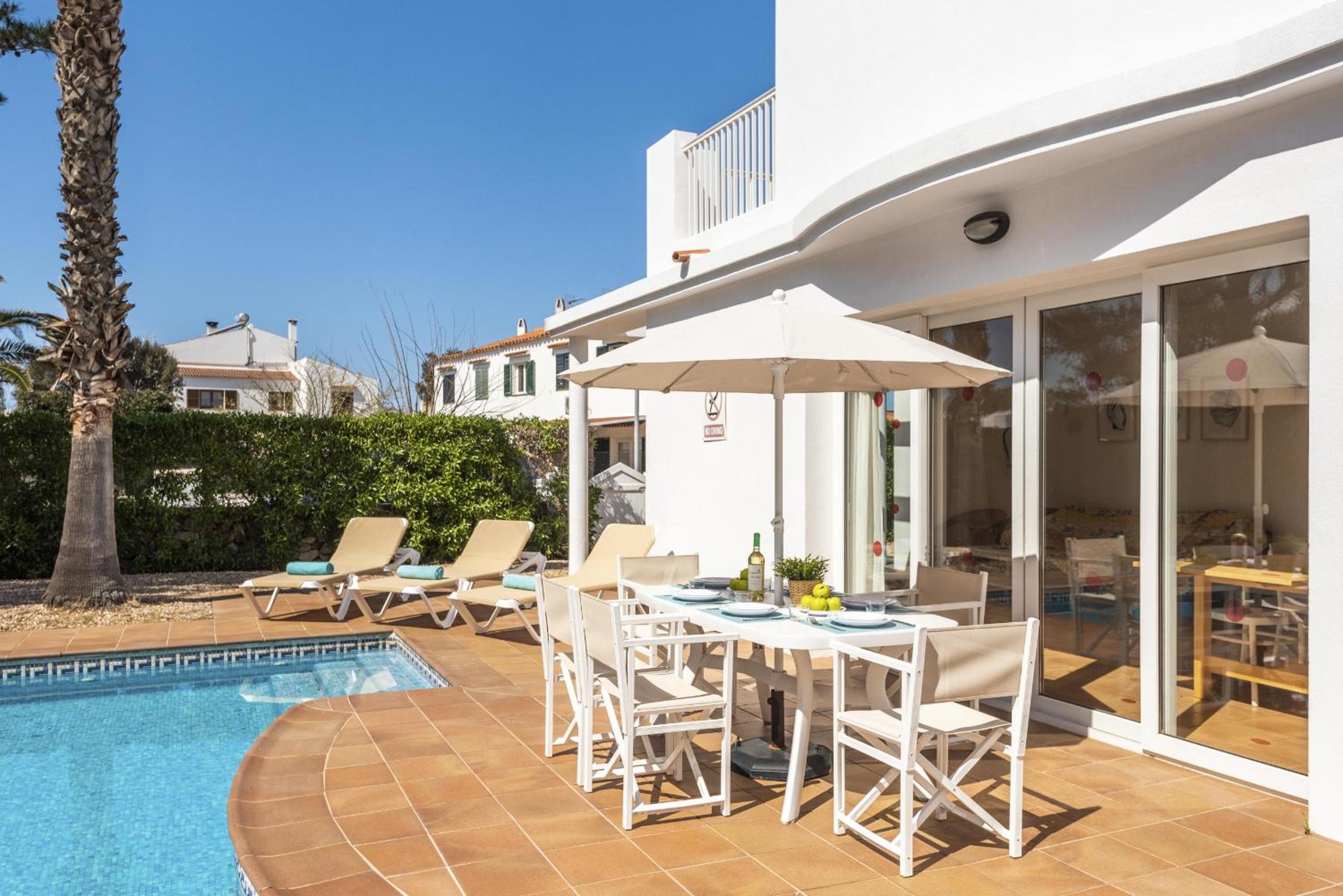 Marina 3 bedroom villa, Cala Blanca view 3
