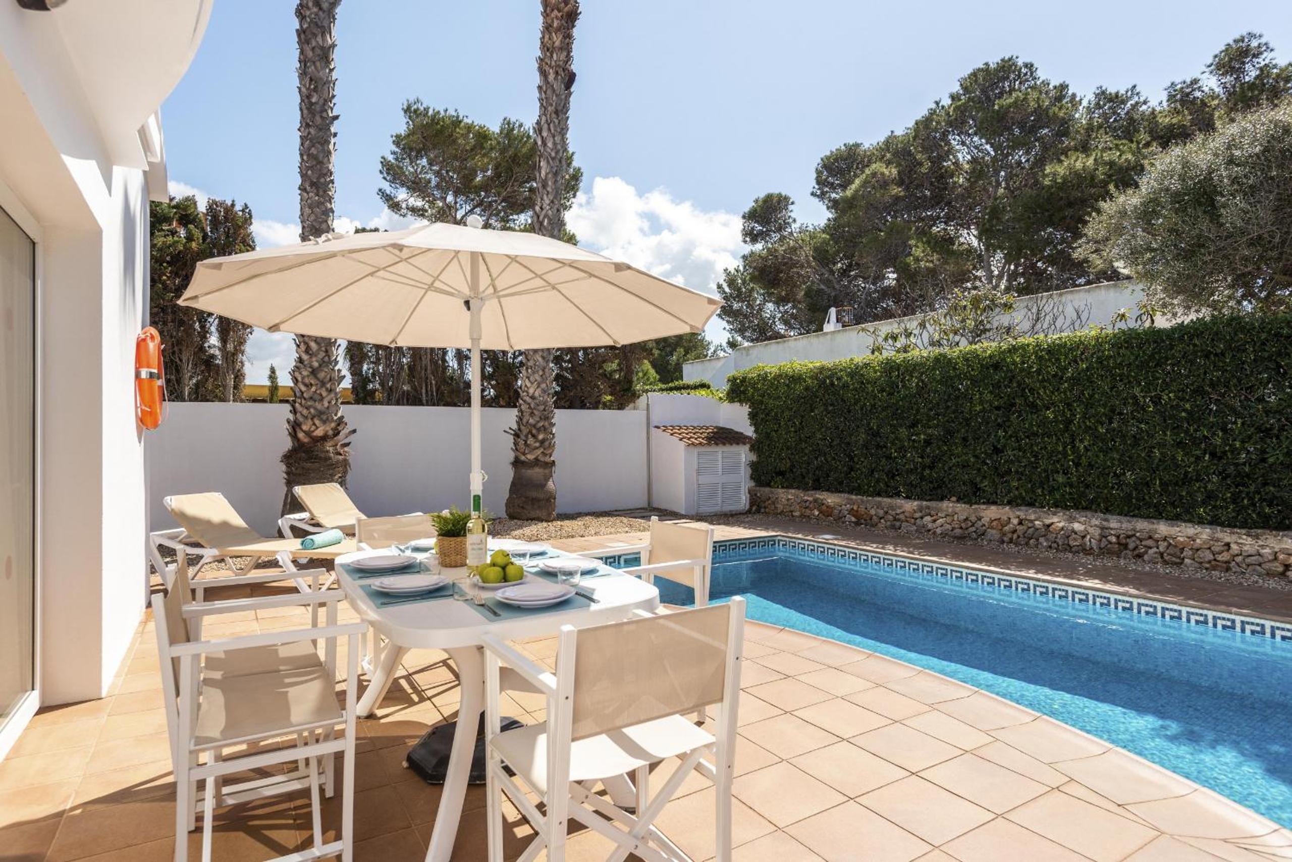 Marina 3 bedroom villa, Cala Blanca view 4