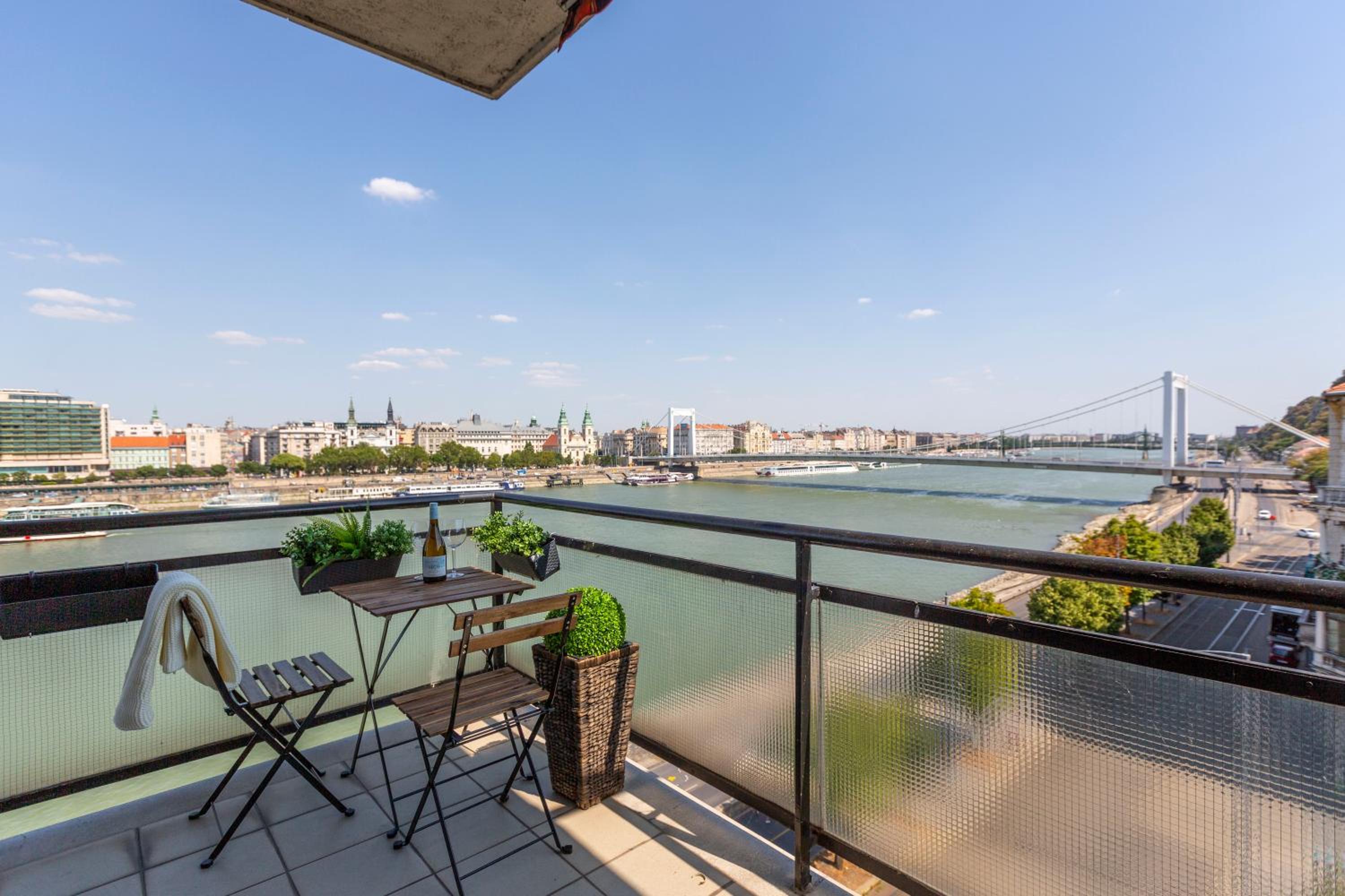 Luxury Residence with a Beautiful view for the Danube River view 5