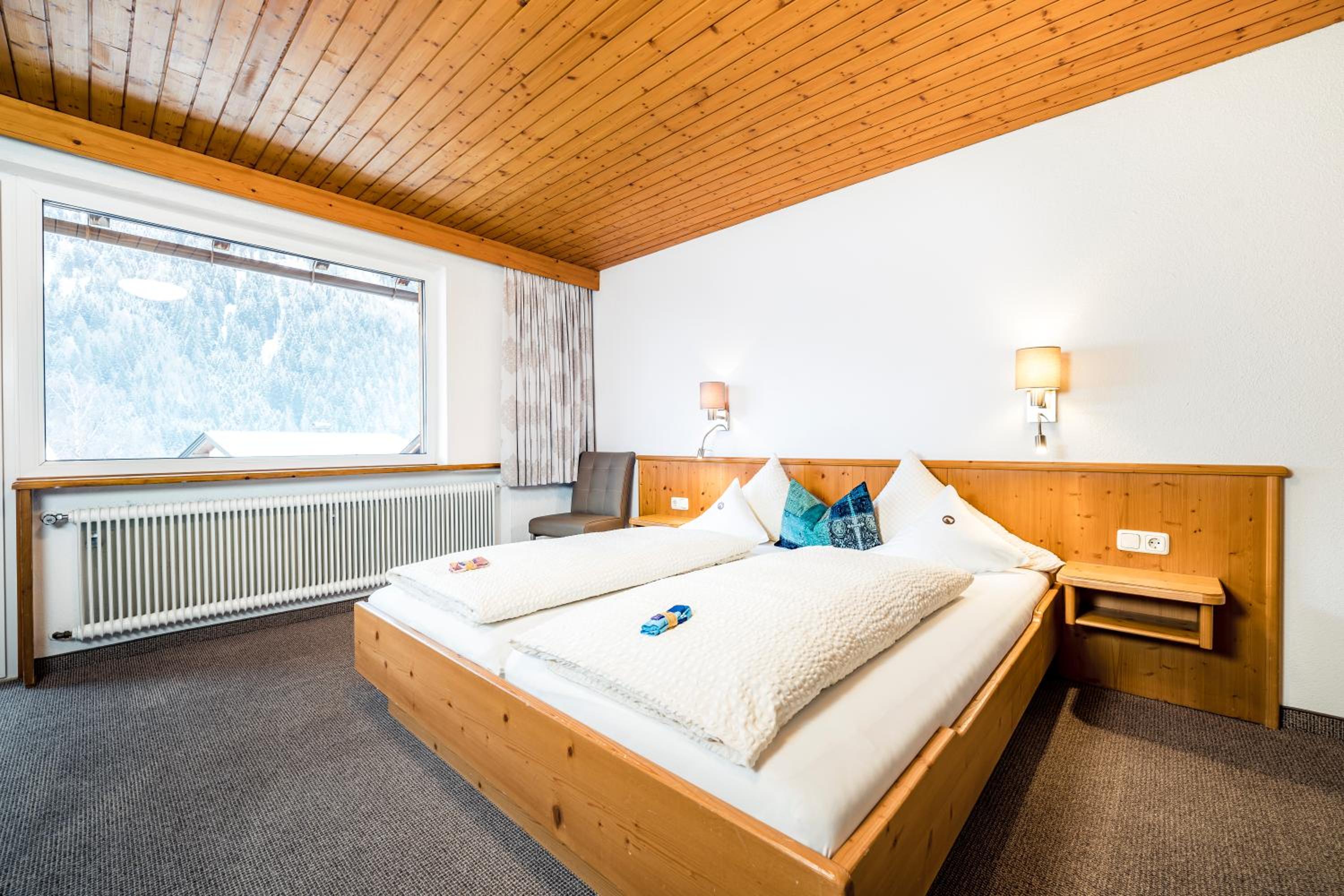 Pension der Steinbock - das 300 Jahre alte Bauernhaus - TIROL