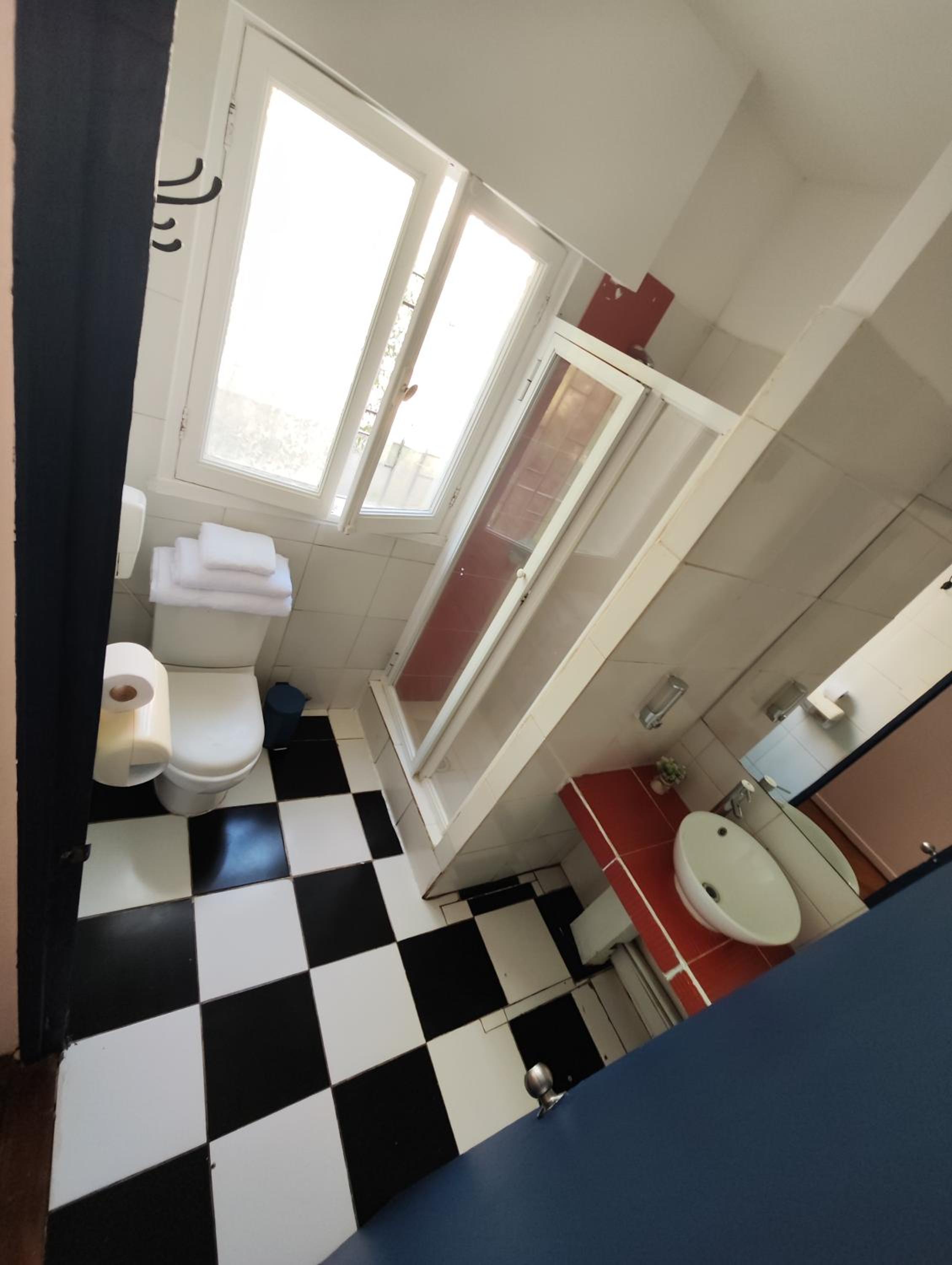 MAKTVB Europa - Hostal Boutique
