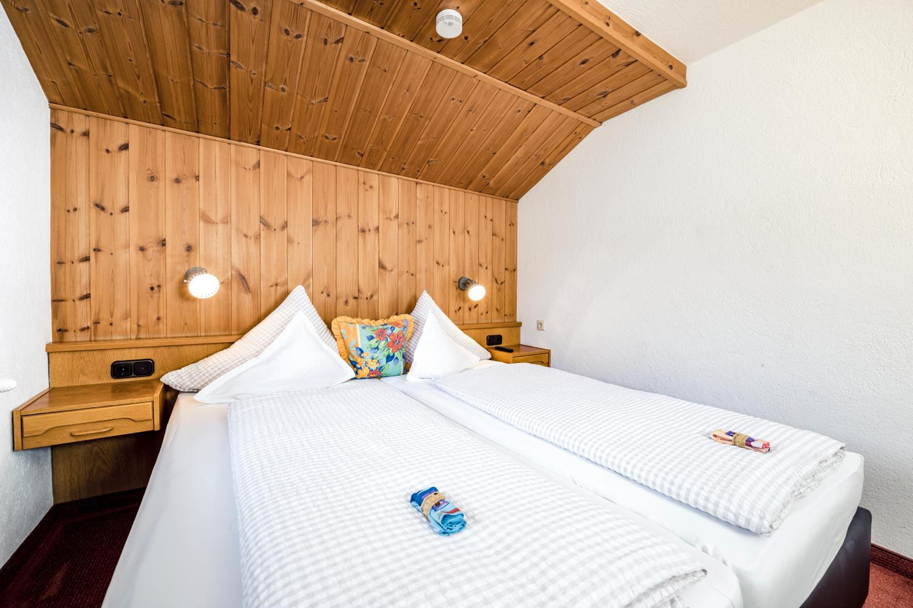 Pension der Steinbock - das 300 Jahre alte Bauernhaus - TIROL