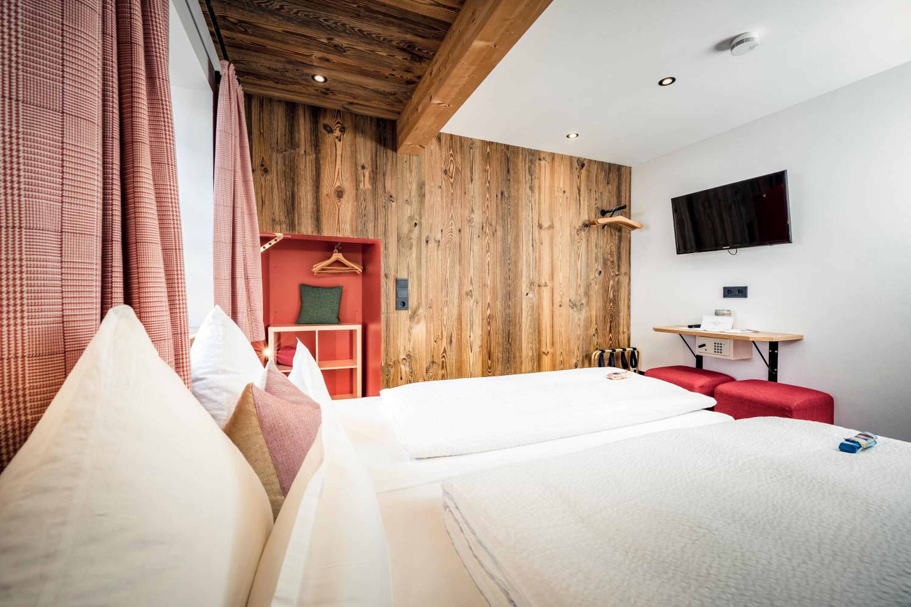 Pension der Steinbock - das 300 Jahre alte Bauernhaus - TIROL