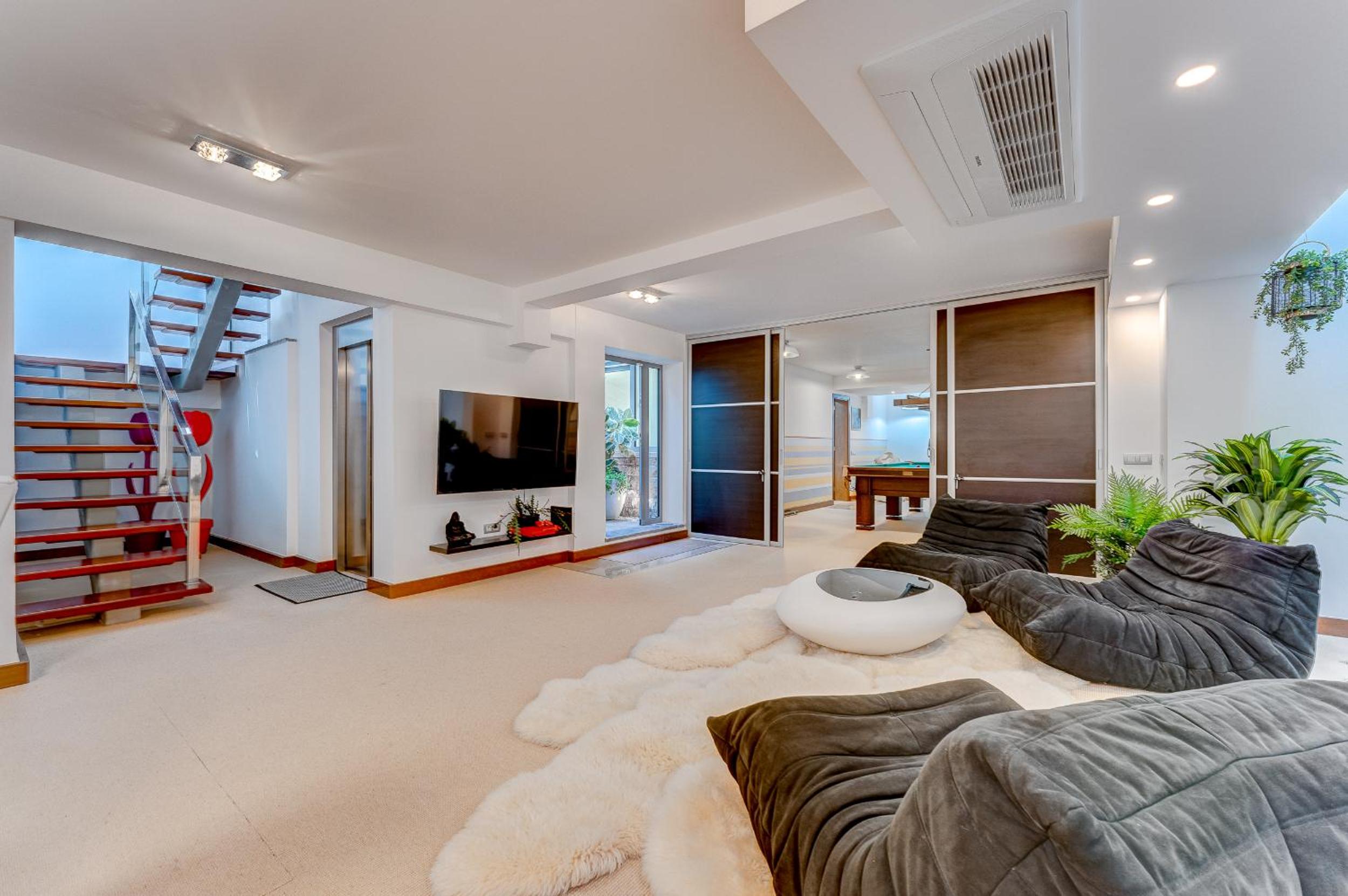 lounge