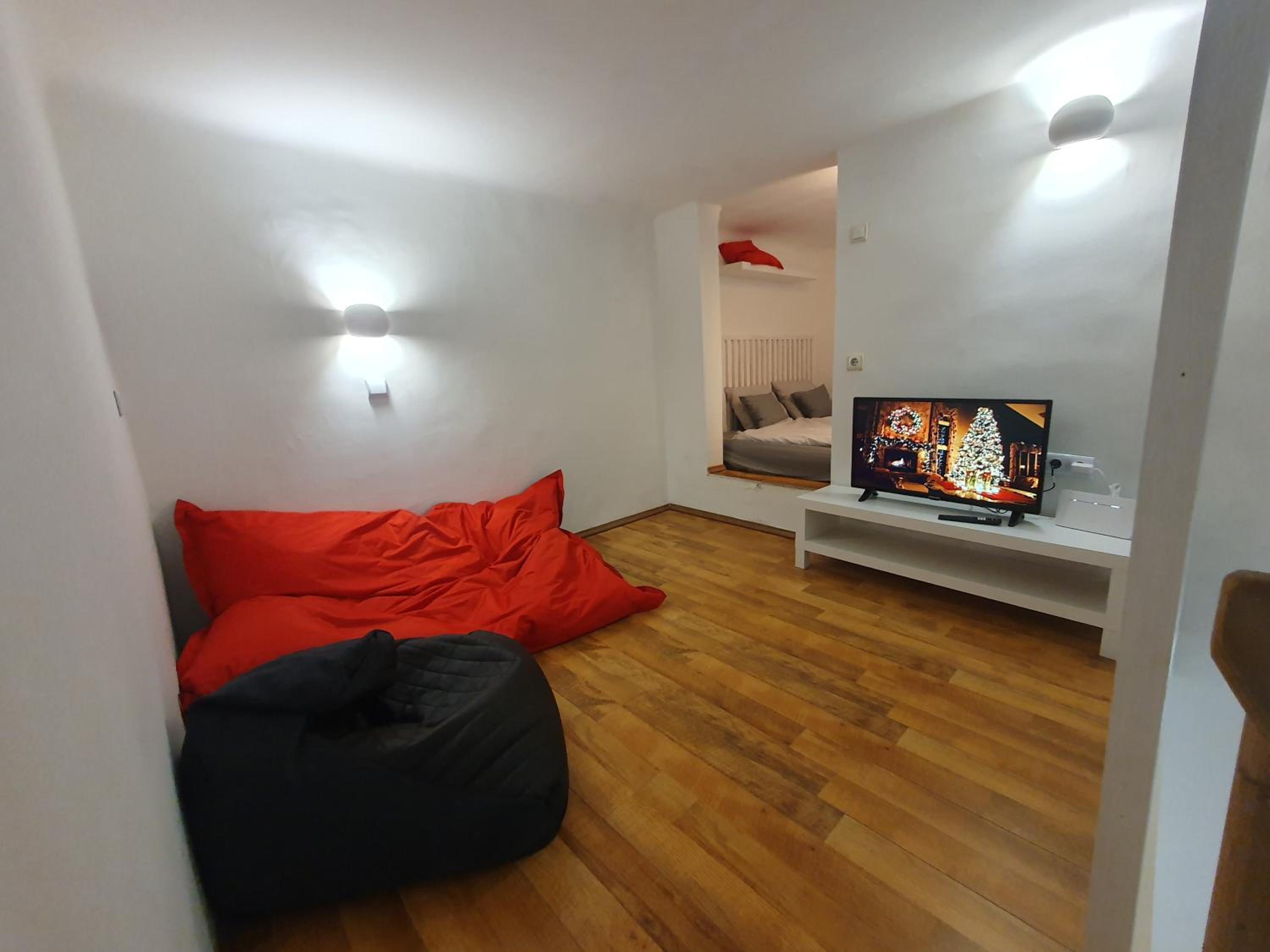 Little Cola apartment in Dohány street with AC