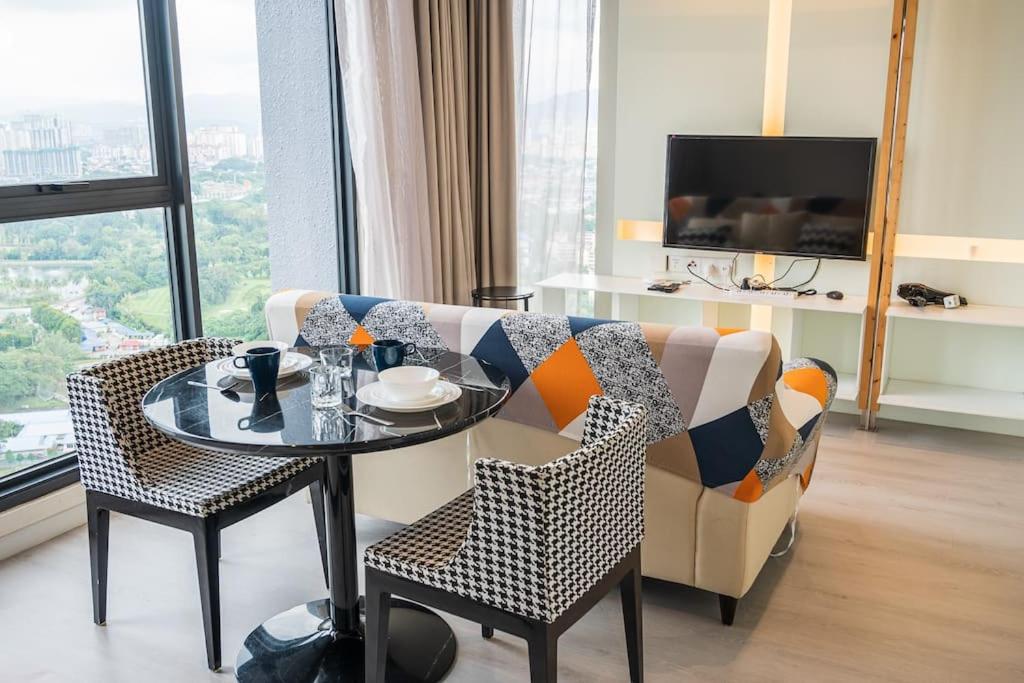 ExpressionZ Suites KLCC by EC