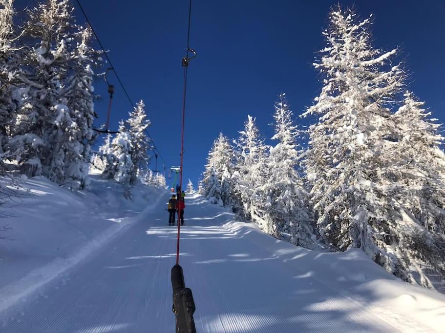 Gemütliches Bergappartement mit Seeblick