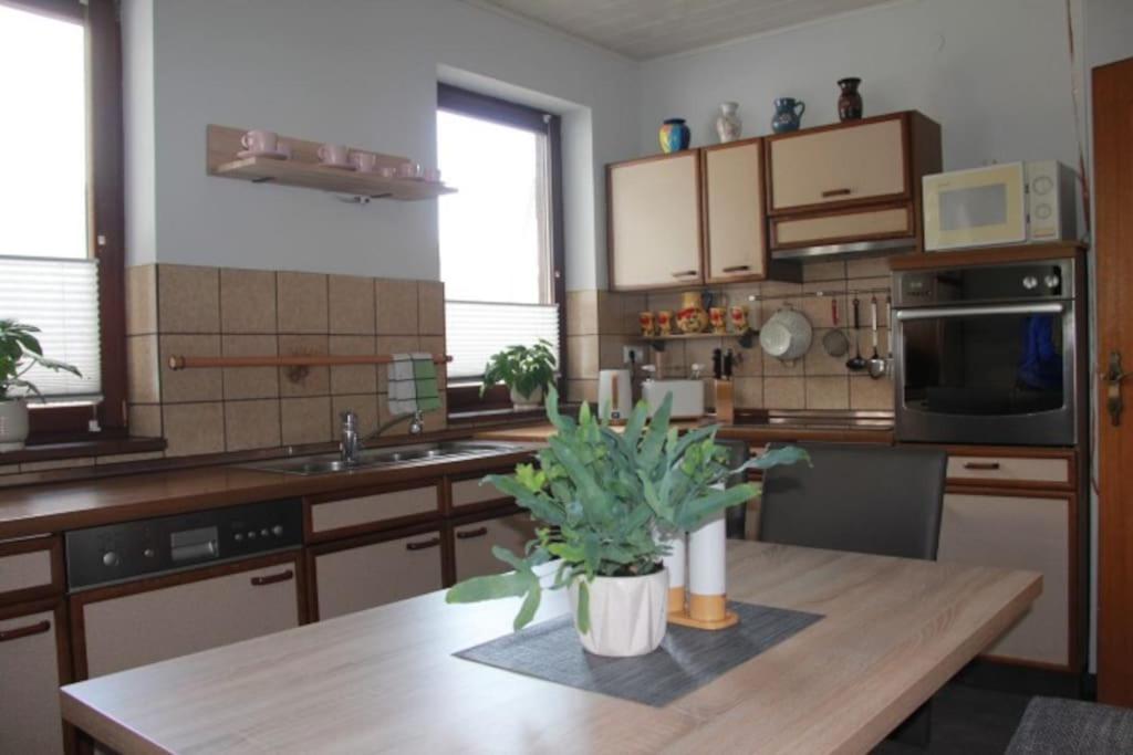 Gemütliches Bergappartement mit Seeblick