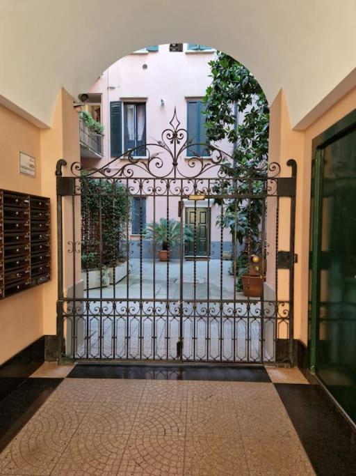 Cozy flat mins walk to Navigli and metro Porta Genova