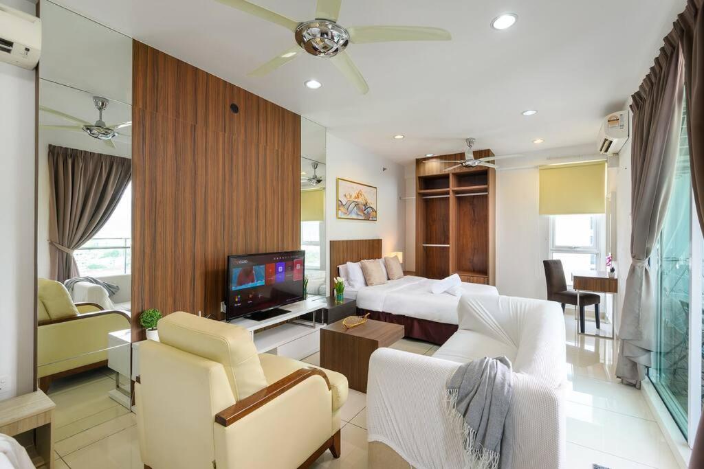 Comfy Studio/Gurney/Mansion One photo 3