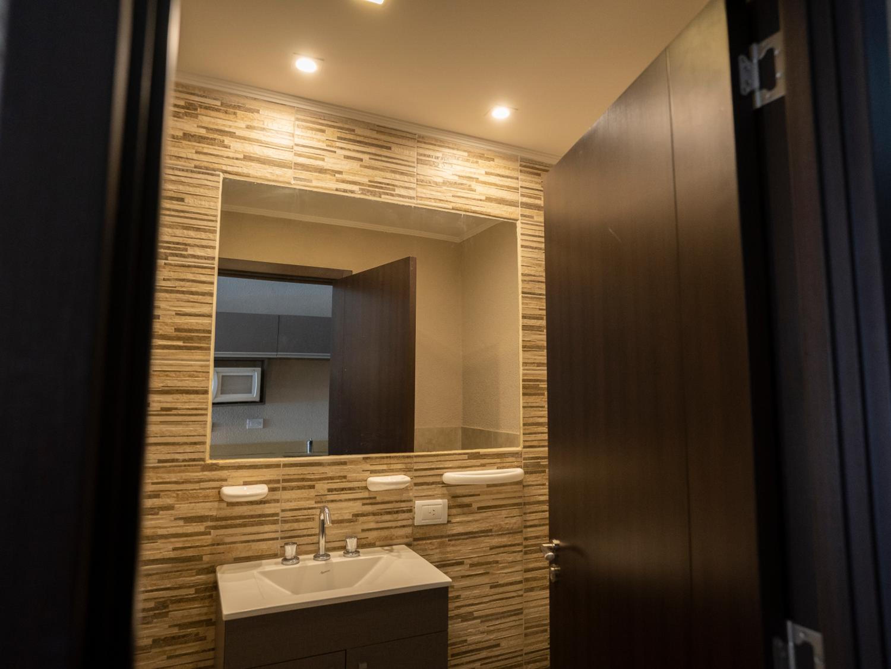 ¡Monoambiente exclusivo c/ pileta en Zona Playa!