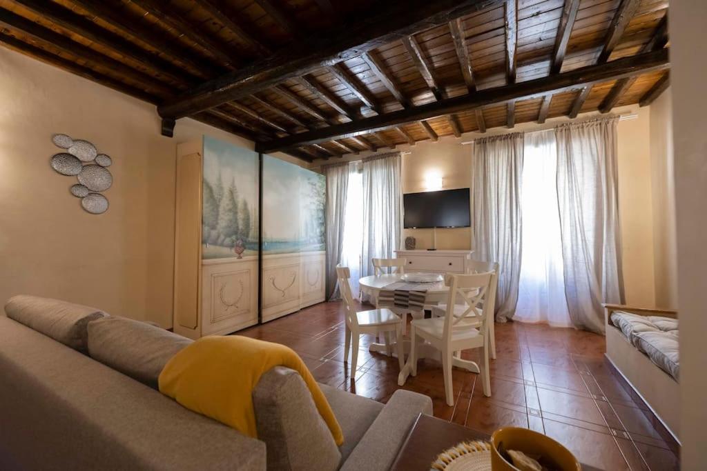 FRAM Spanish Steps Apartment