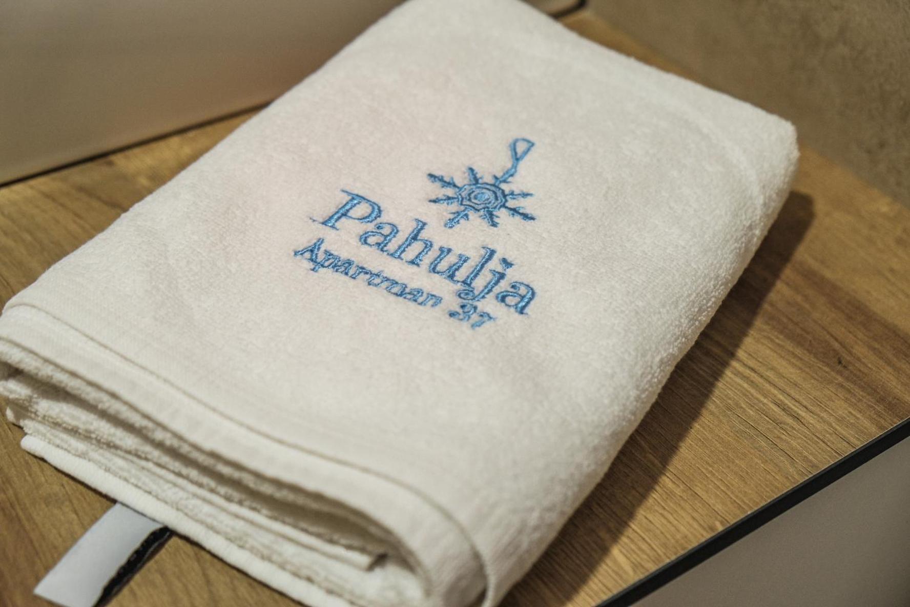 Milmari Apartments Pahulja N Lux