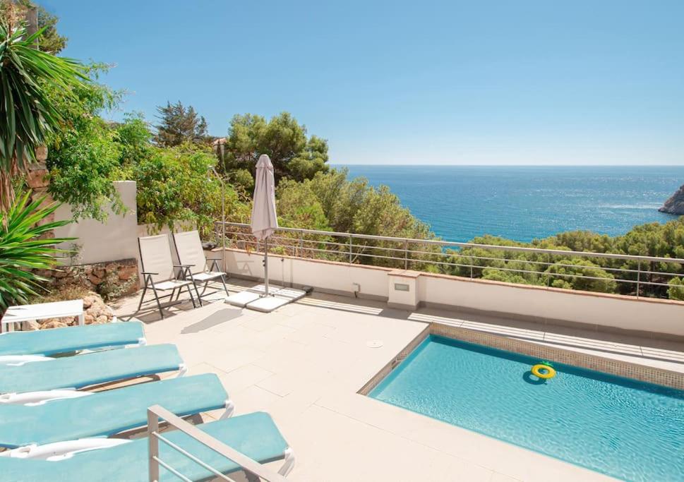 Hotel Sunny house with great sea views, 3 terraces, private heated pool and sauna - Image 1