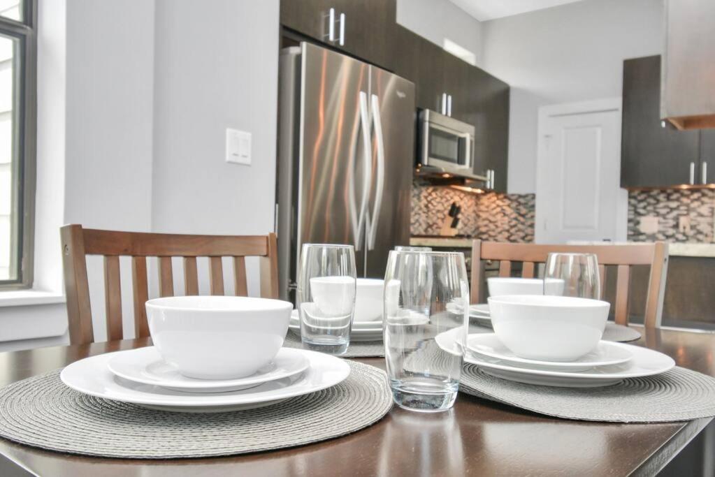 Skyline Views - Sleeps 10 Home Near Downtown view 2