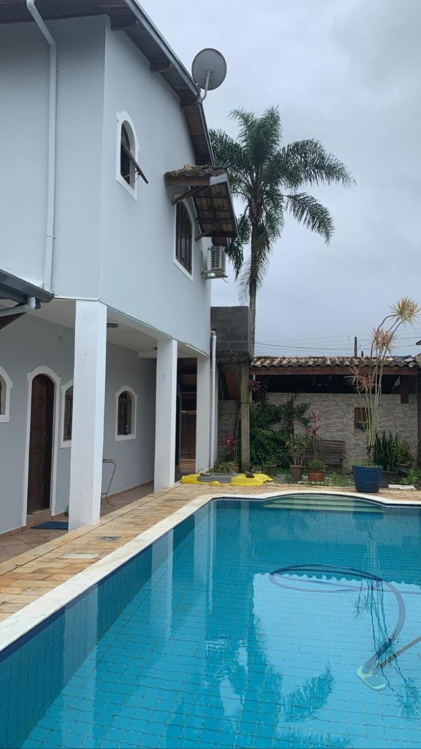 Casa com piscina ubatuba