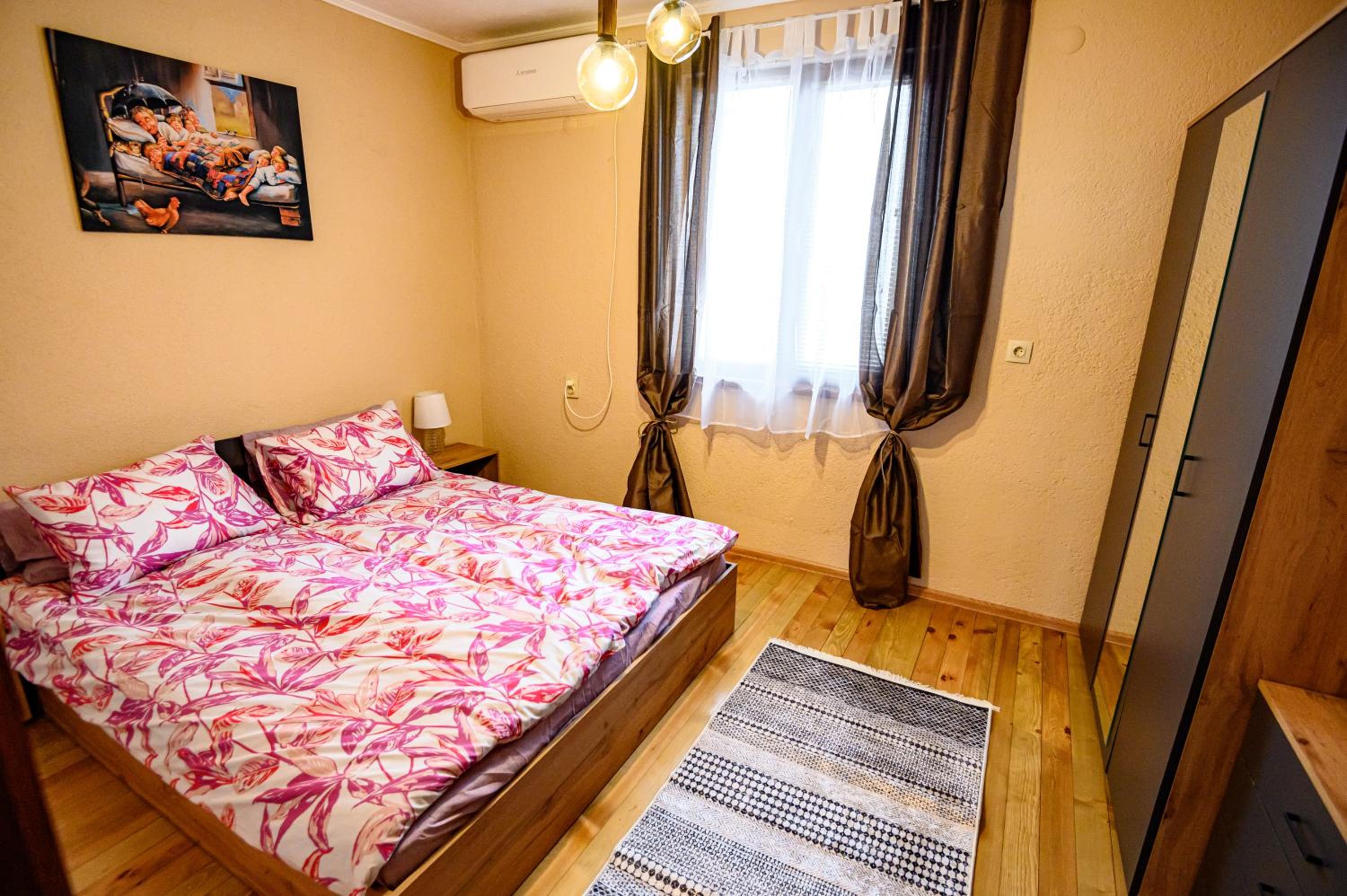 Lalev Guest House