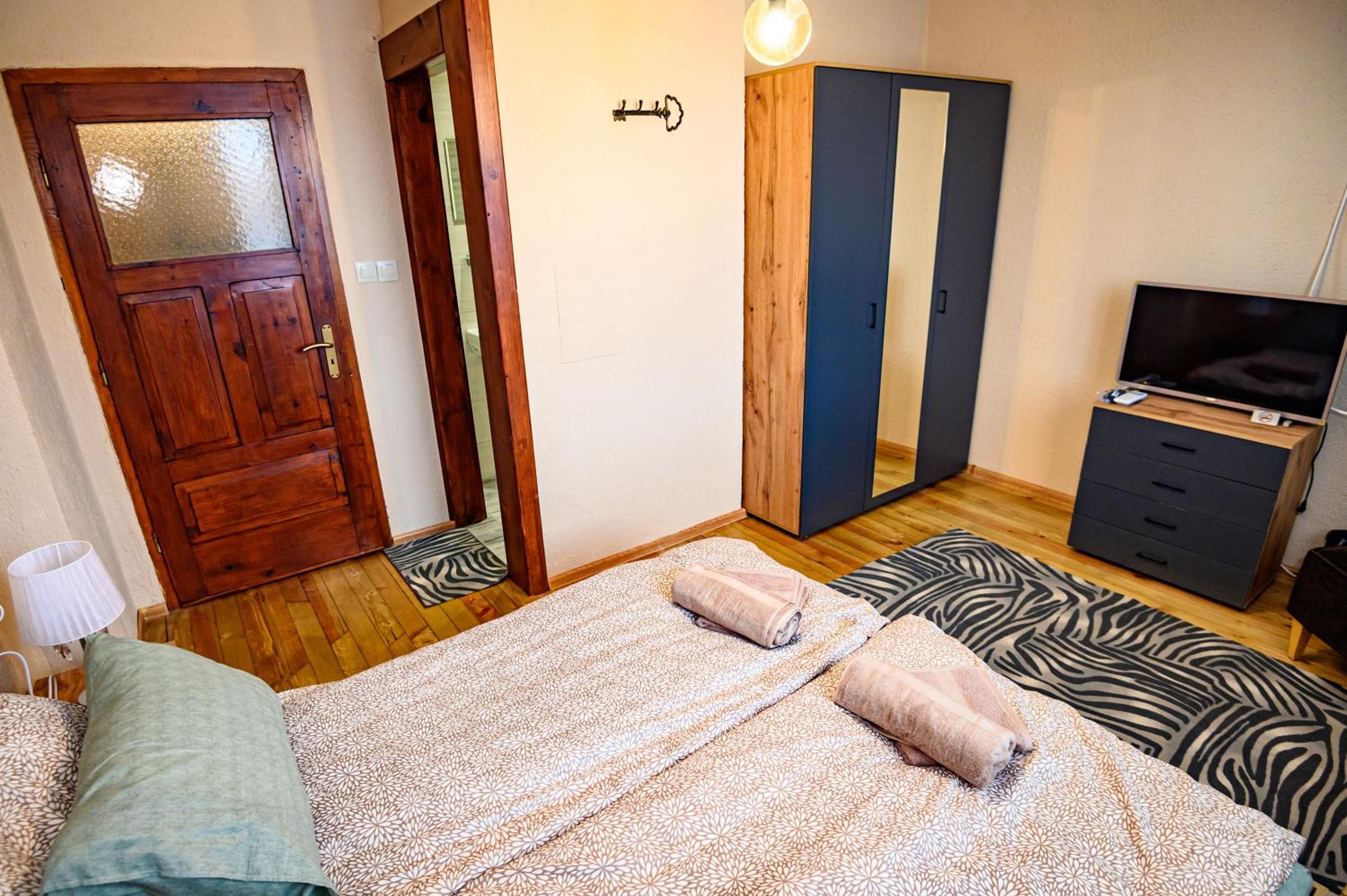 Lalev Guest House
