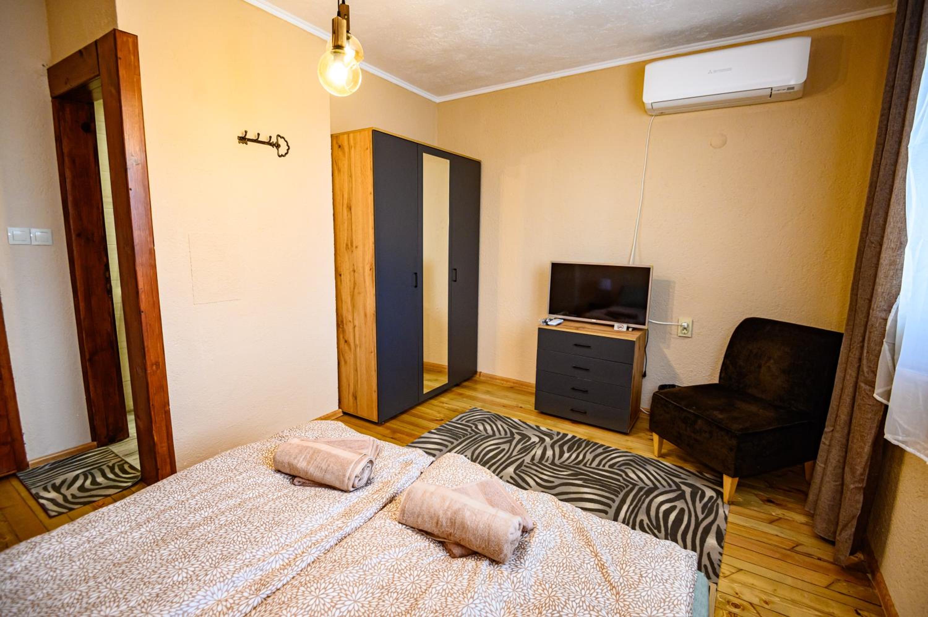 Lalev Guest House