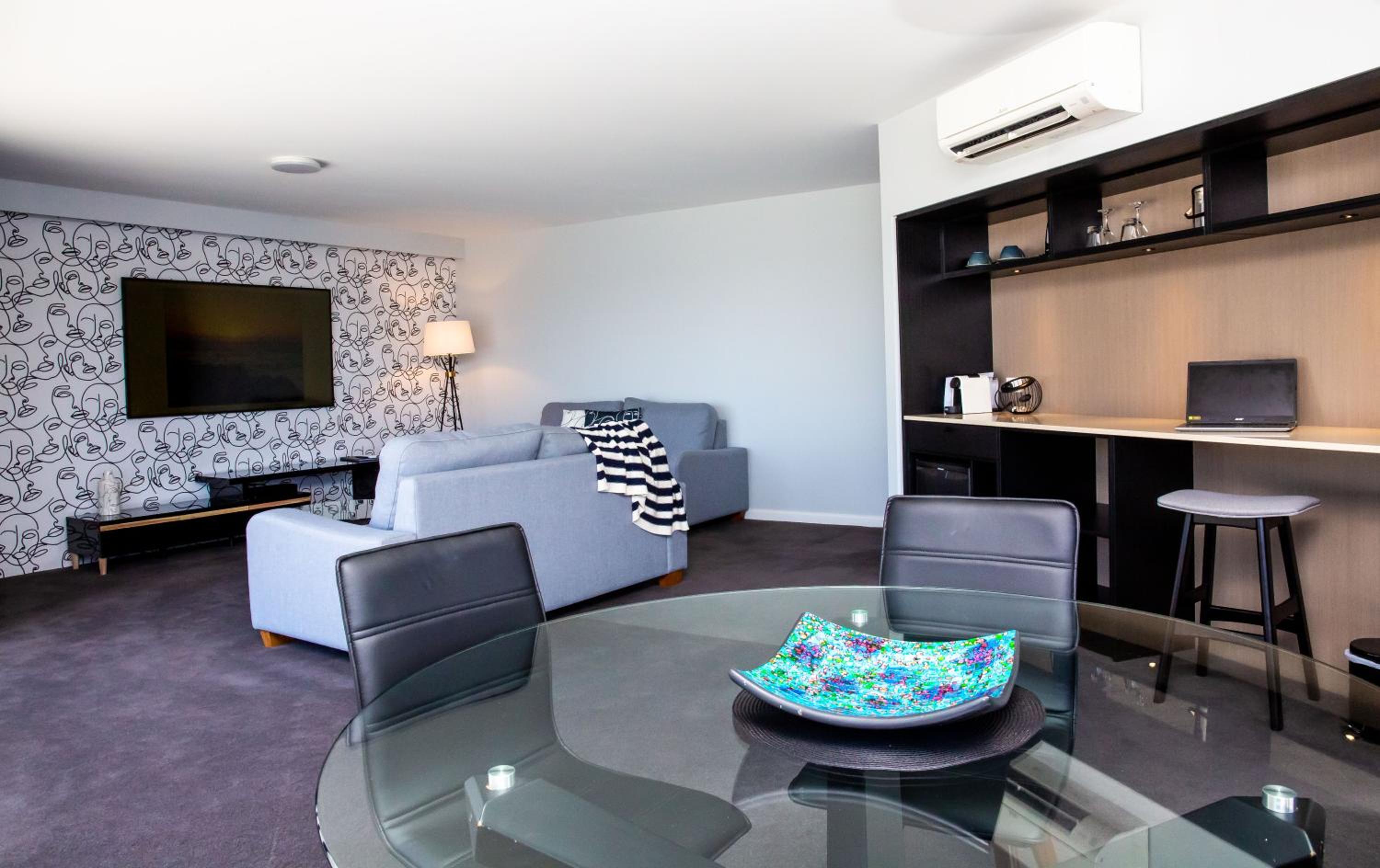 The Esplanade Motel
