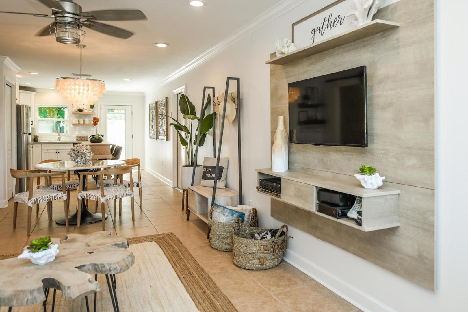 Cozy Cabana East - Gorgeously Renovated wHeated Pool Beach Gear Walk to Beach view 4